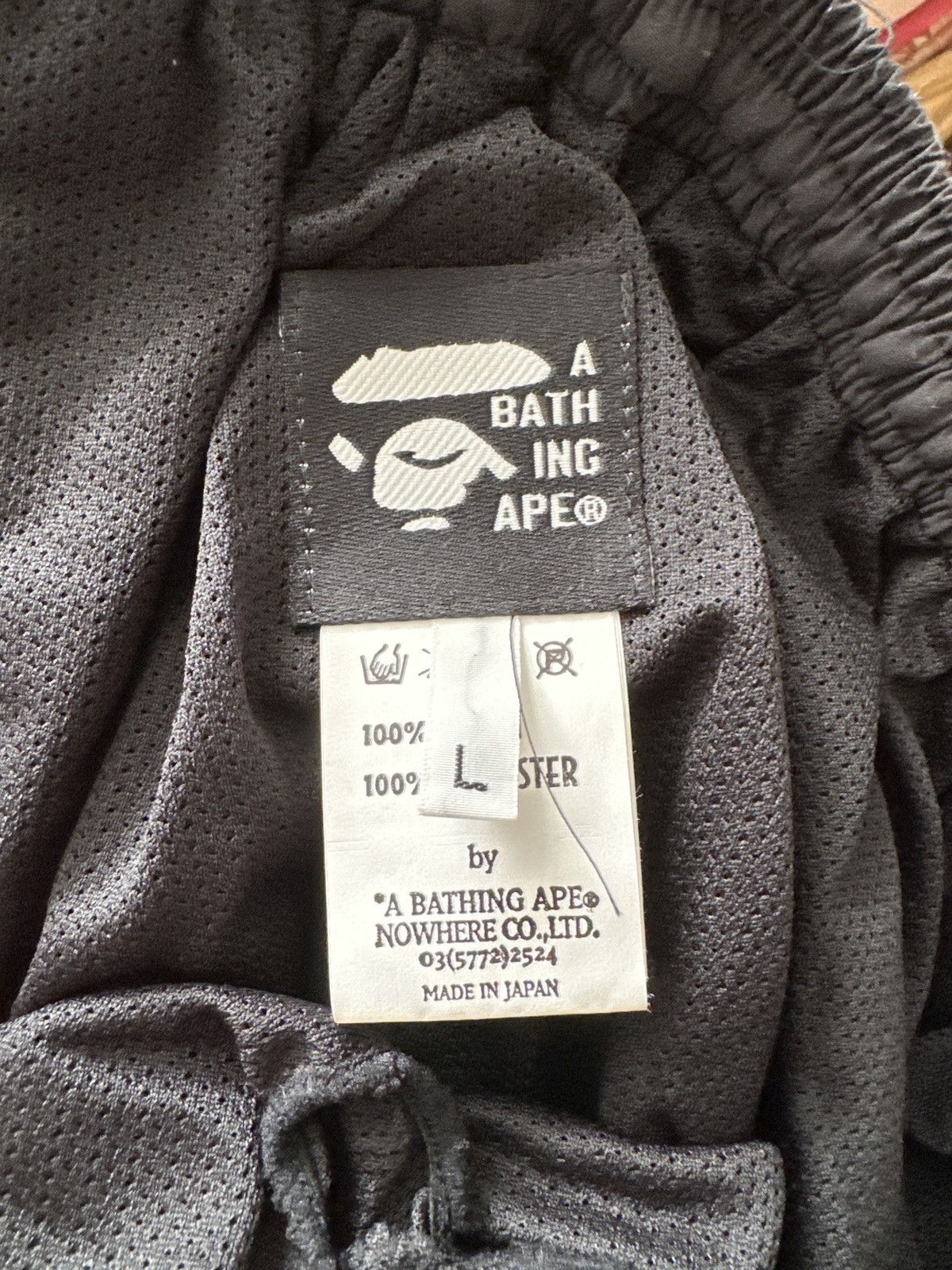 Bape × Vintage Bape Very Ape Shorts Size US 36 / EU 52 - 3 Thumbnail
