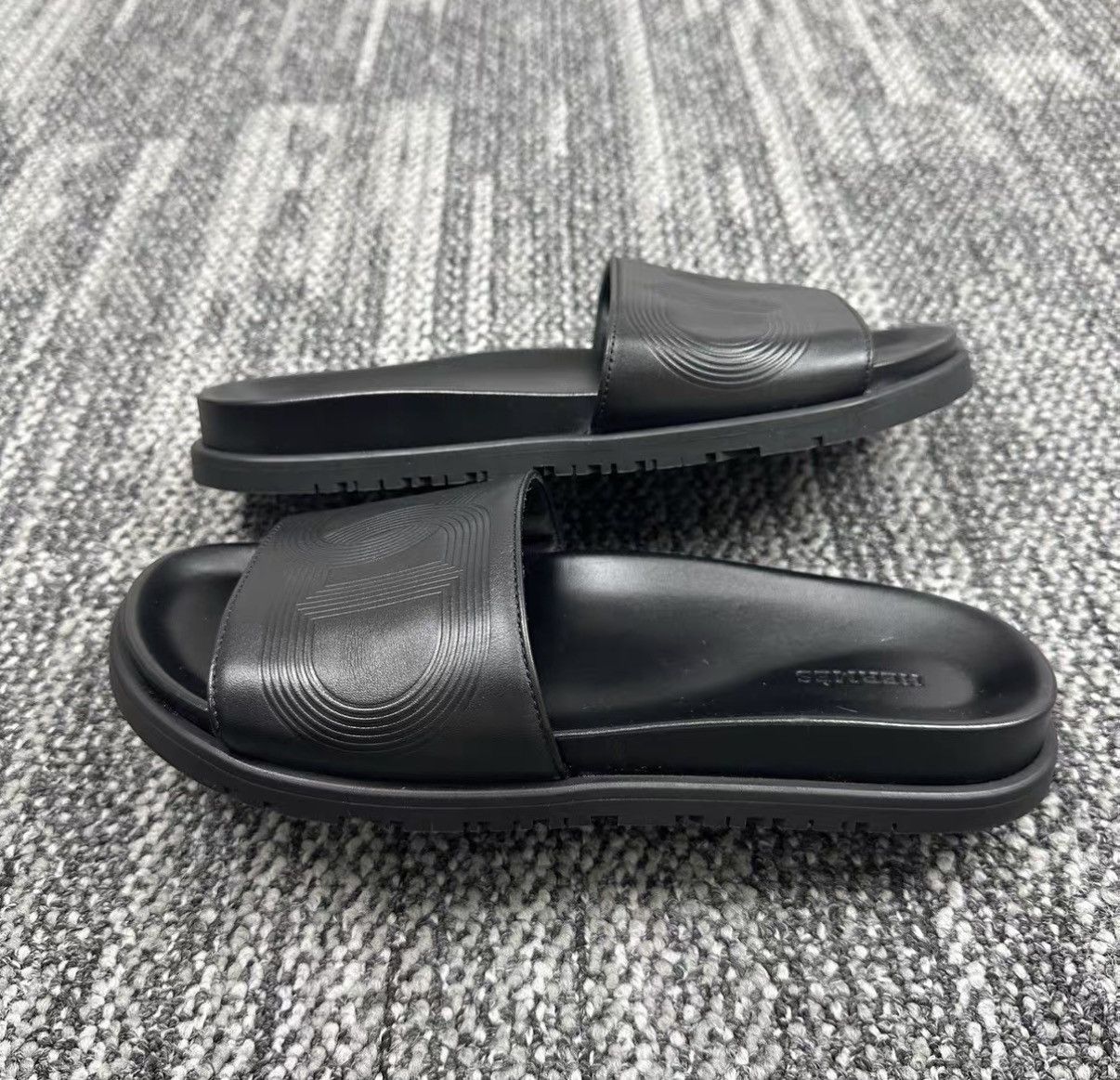Hermes Hermès Pig Nose Embossed Slides J42 Size US 7 / EU 40 - 4 Thumbnail