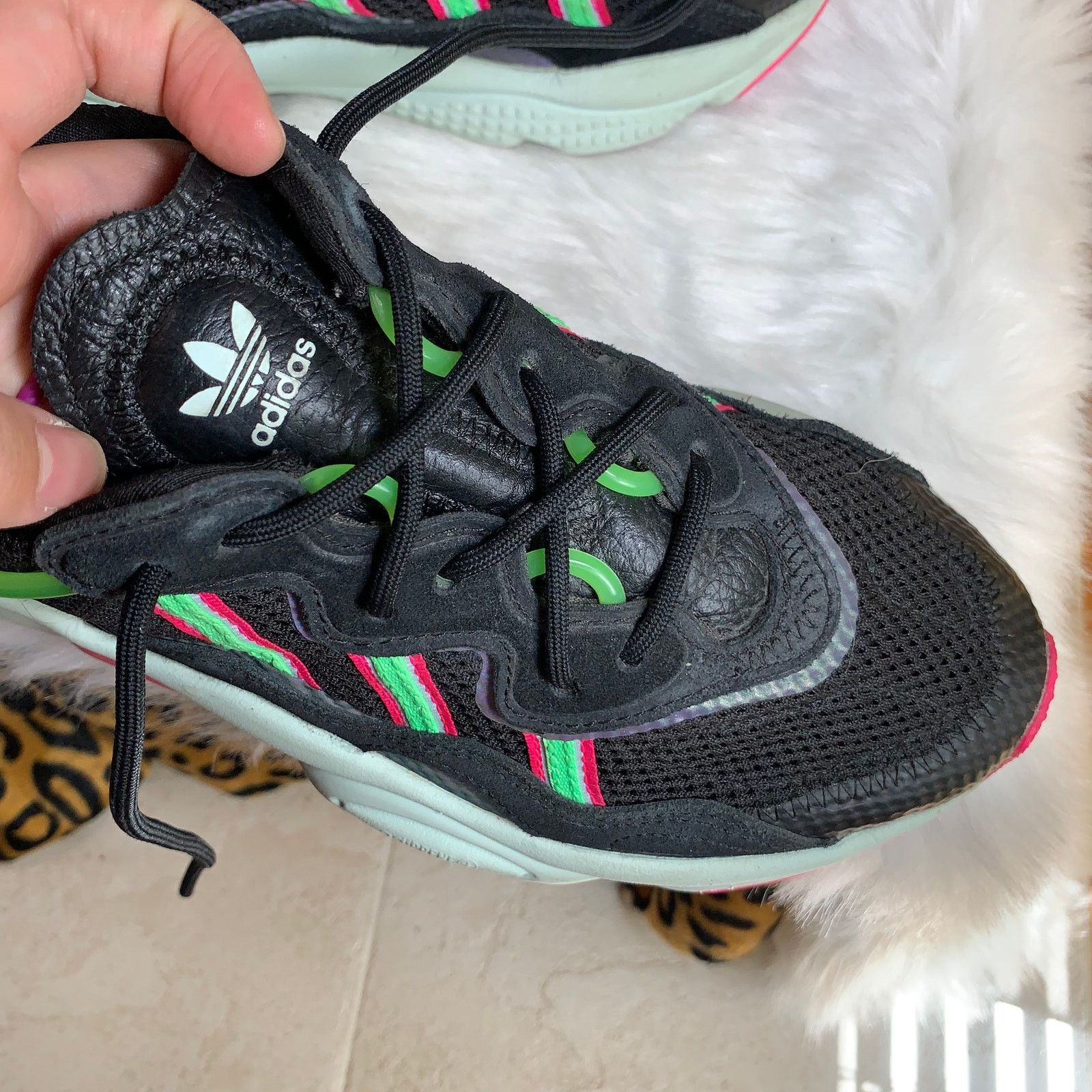 Adidas Adidas Originals Ozweego Running Sneakers Size 7 Size US 7 / IT 37 - 7 Thumbnail