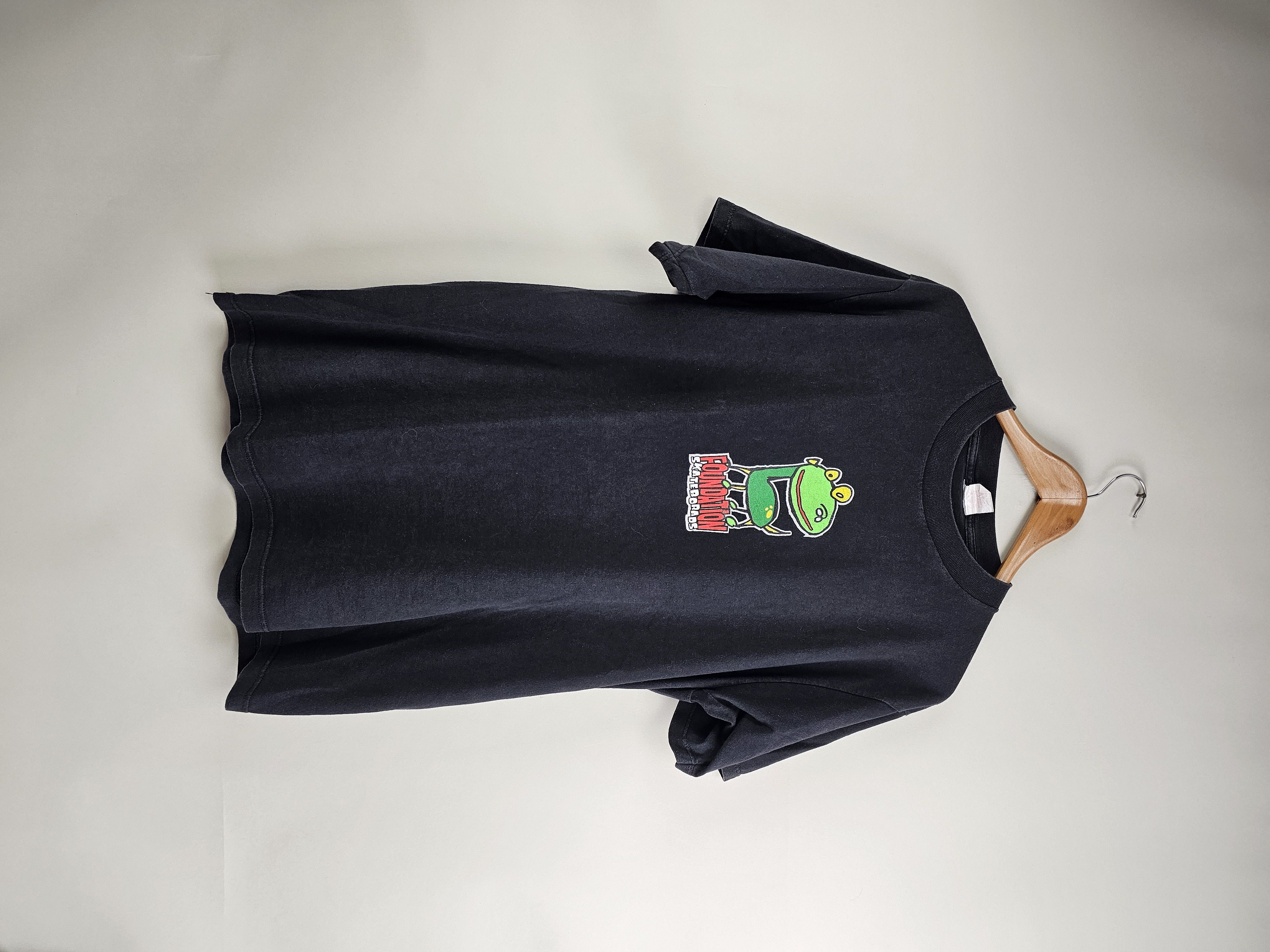 90s Foundation Skateboards Vintage skate tee L 21.5