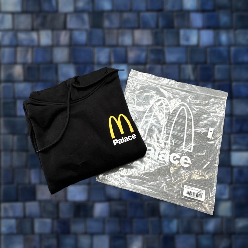 Palace VINTAGE Palace x McDonald’s Logo Hoodie Black M Mens Pullover Logo 90s? Size US M / EU 48-50 / 2 - 1 Thumbnail