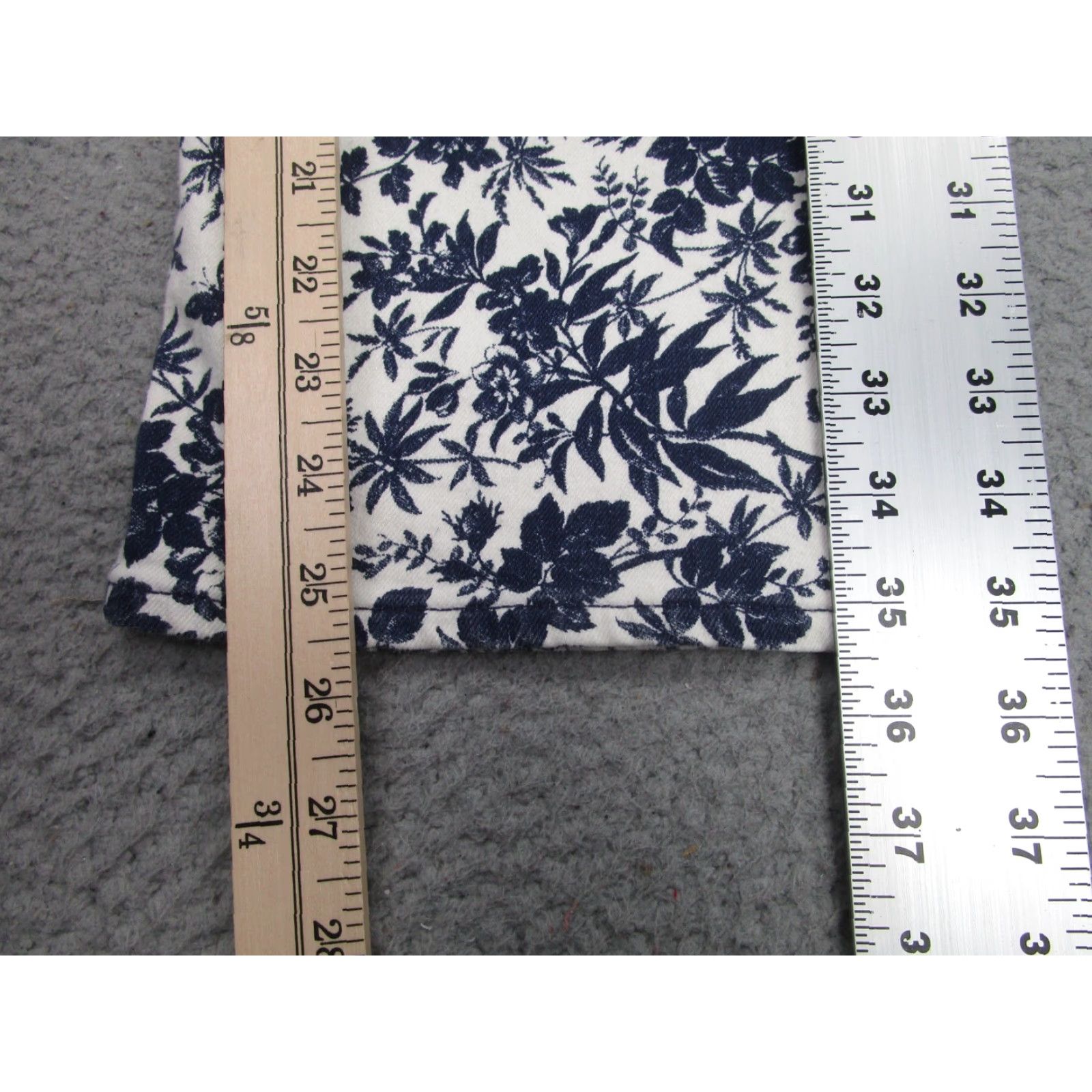 J.Crew J. Crew Jeans Womens 25 Blue White Slim Wide-Leg Floral Print Jeans Size 42" / US 20 - 6 Thumbnail