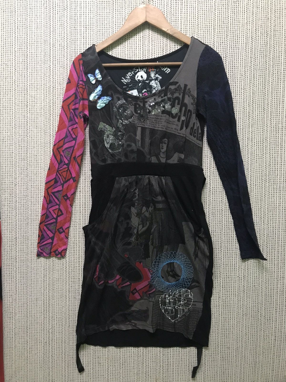 image of Desigual Never Stop To Dream in Black, Women's (Size Small)