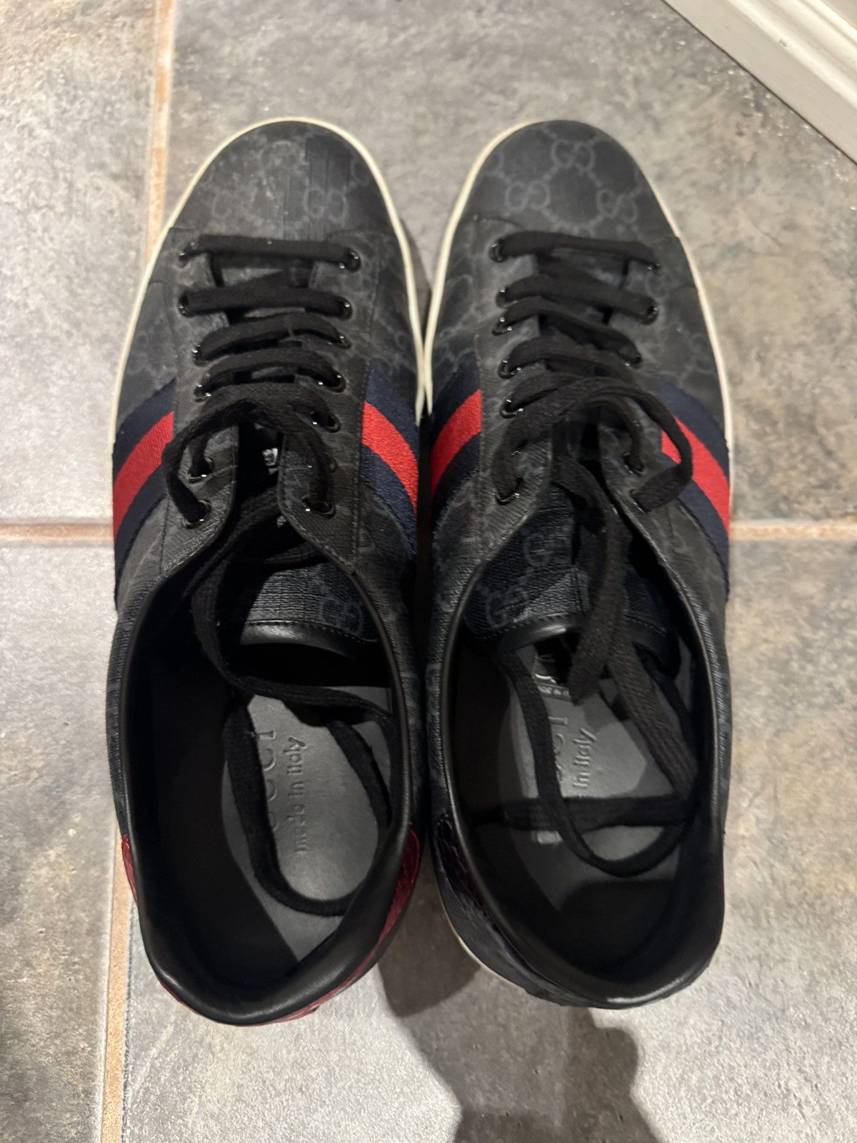 Gucci Gucci mens low top leather sneakers. Size US 9 / EU 42 - 6 Thumbnail