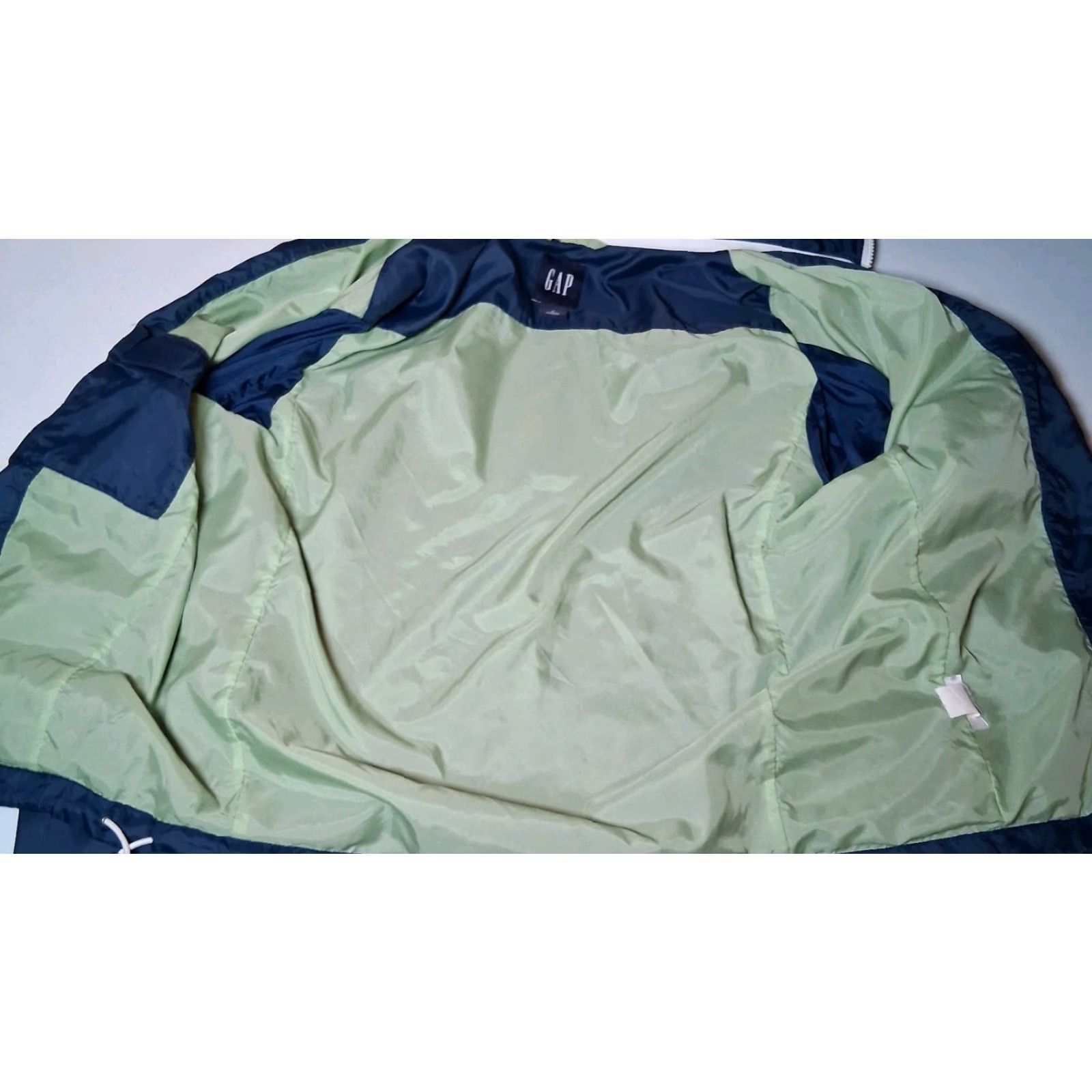 Gap VINTAGE Gap Windbreaker Jacket Men S Blue Full Zip Roll Away Hood Short Jacket Size US S / EU 44-46 / 1 - 6 Thumbnail