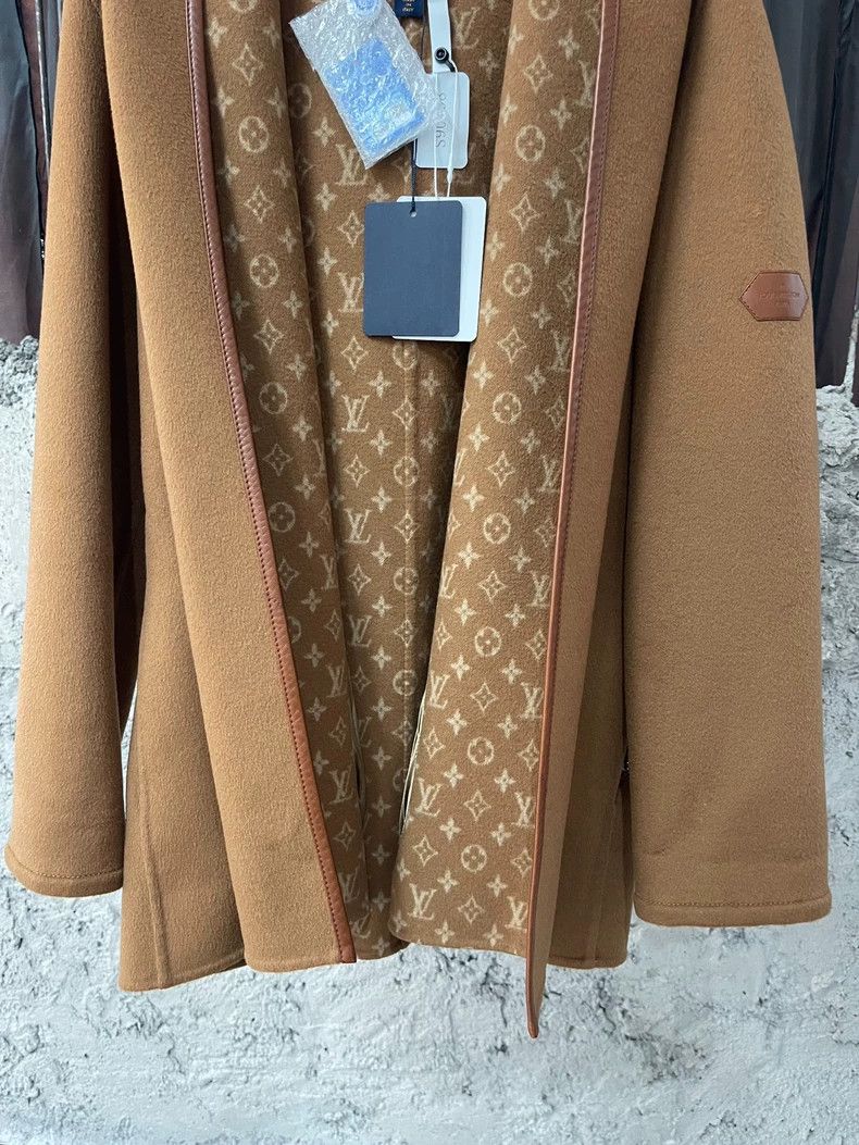 Louis Vuitton Louis Vuitton Hooded Brown Coat Size XS / US 0-2 / IT 36-38 - 4 Thumbnail