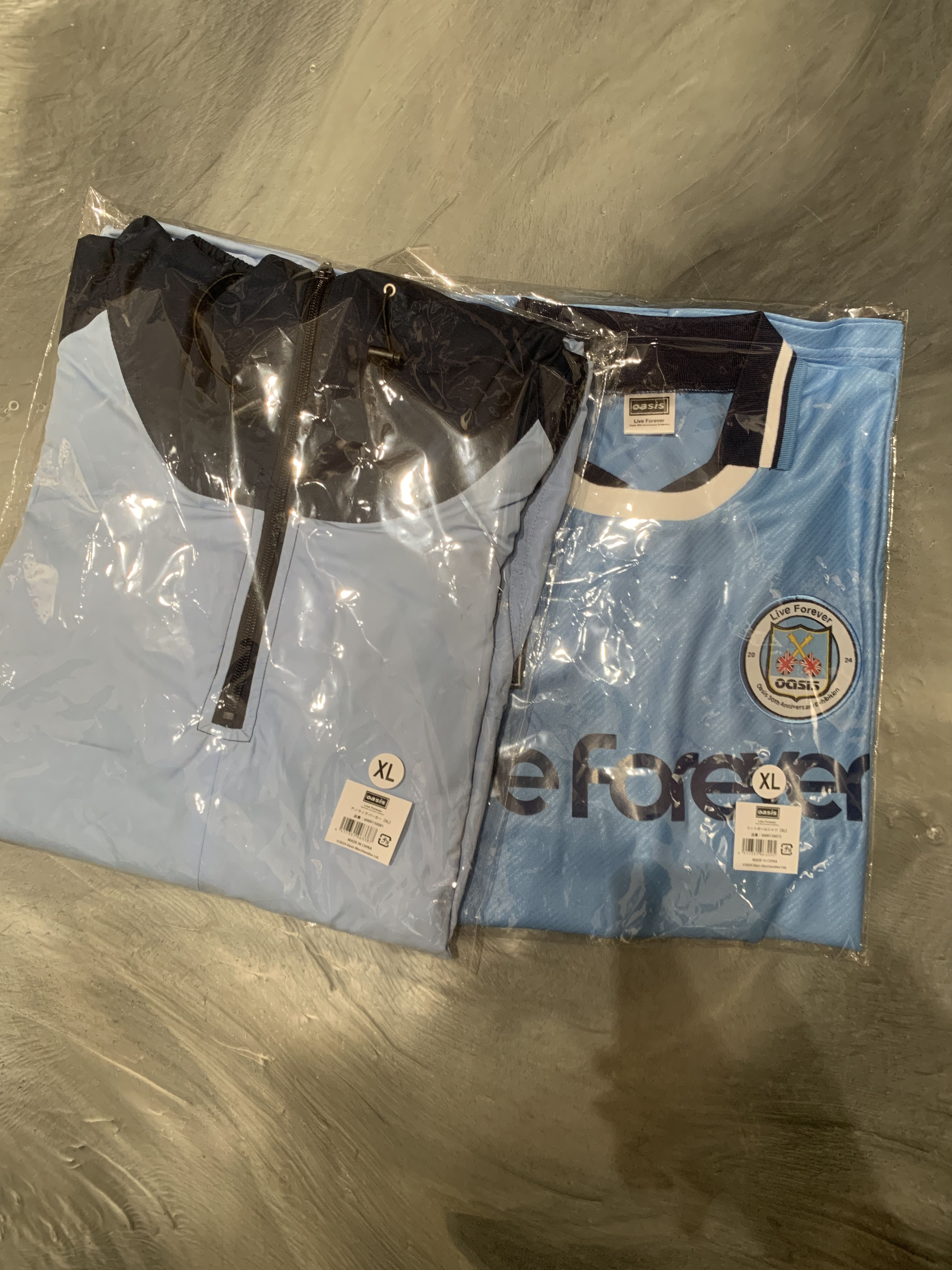 Band Tees Oasis Jap Live Forever 30 Exhibition Limited Edition Anorak Size US XL / EU 56 / 4 - 2 Thumbnail