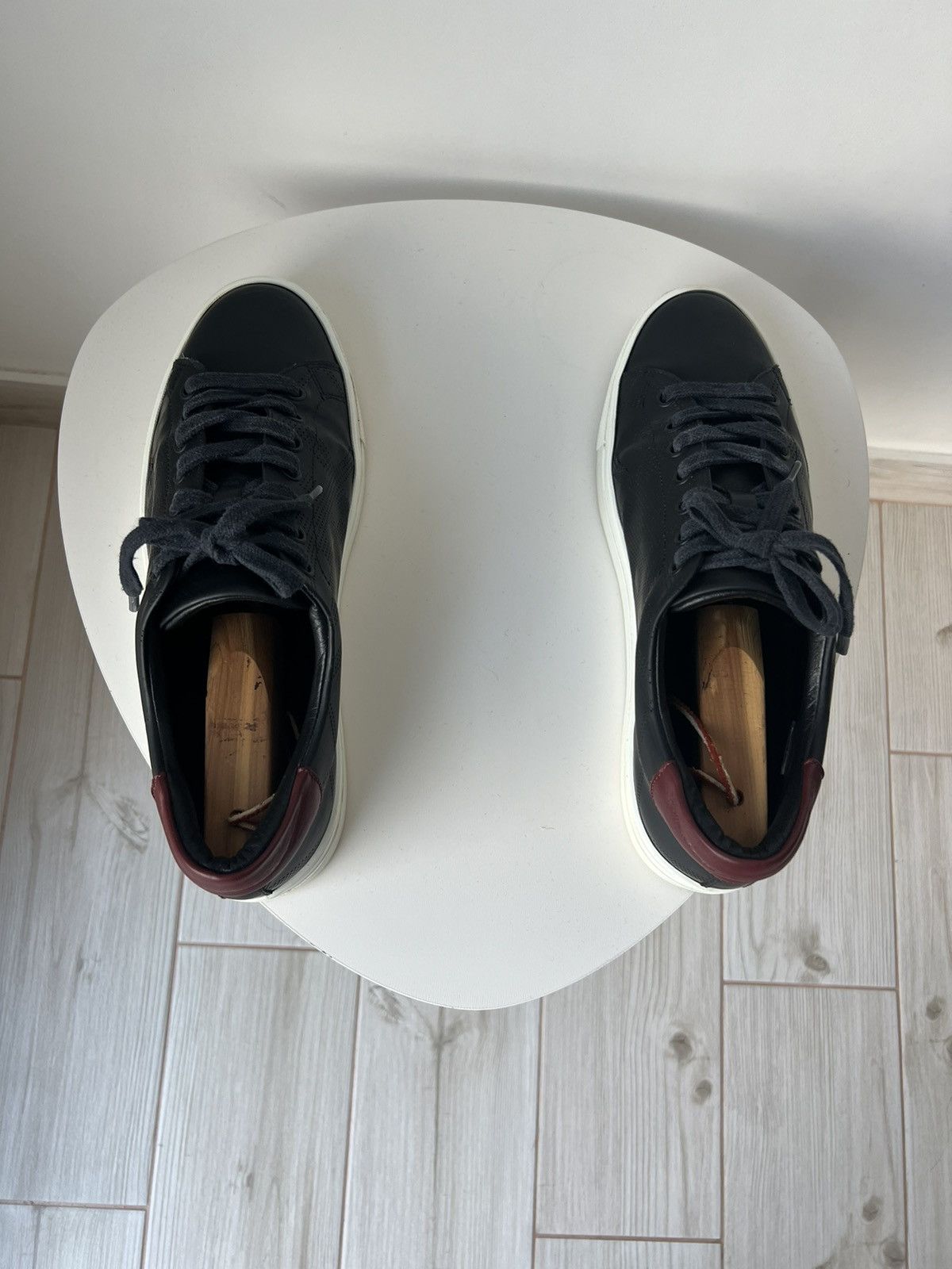 Burberry Burberry Black Leather Low Top Sneakers Size 40 Luxury Size US 7 / EU 40 - 9 Thumbnail