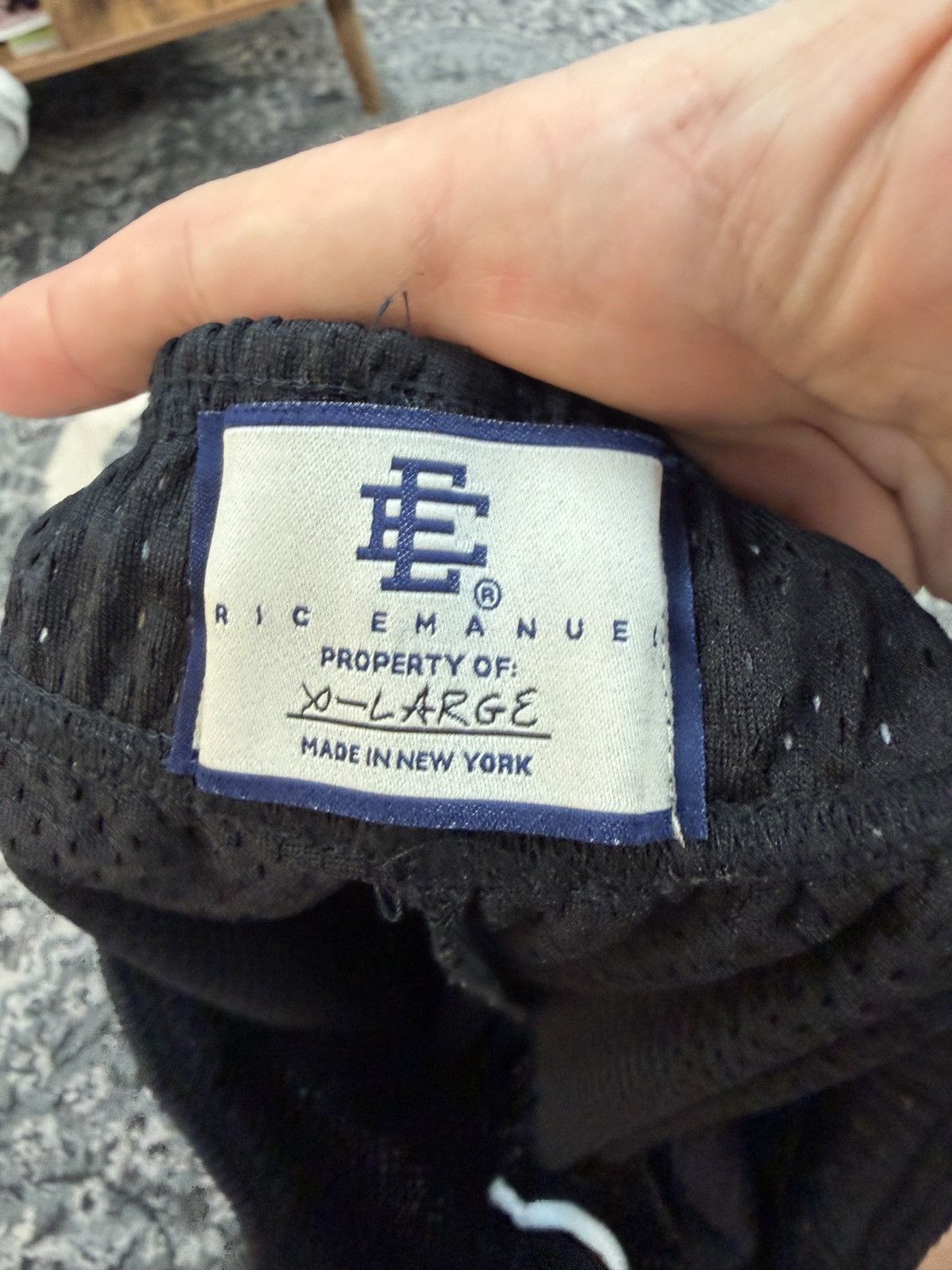 Eric Emanuel Eric Emanuel black yellow shorts Size US 36 / EU 52 - 2 Thumbnail