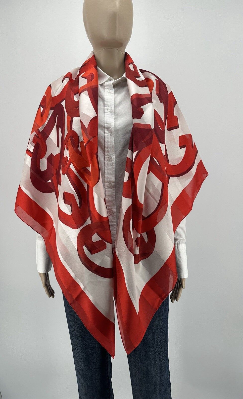 Gucci Size-130x130cm New Gucci Silk Scarves Size ONE SIZE - 2 Thumbnail