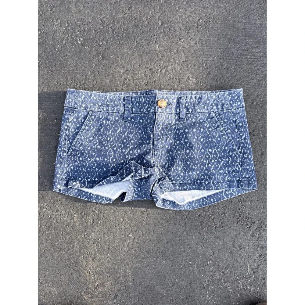 American Eagle Outfitters American Eagle Shortie Blue Ikat Print Shorts 4 Low Rise Size 27" / US 4 / IT 40 - 1 Thumbnail