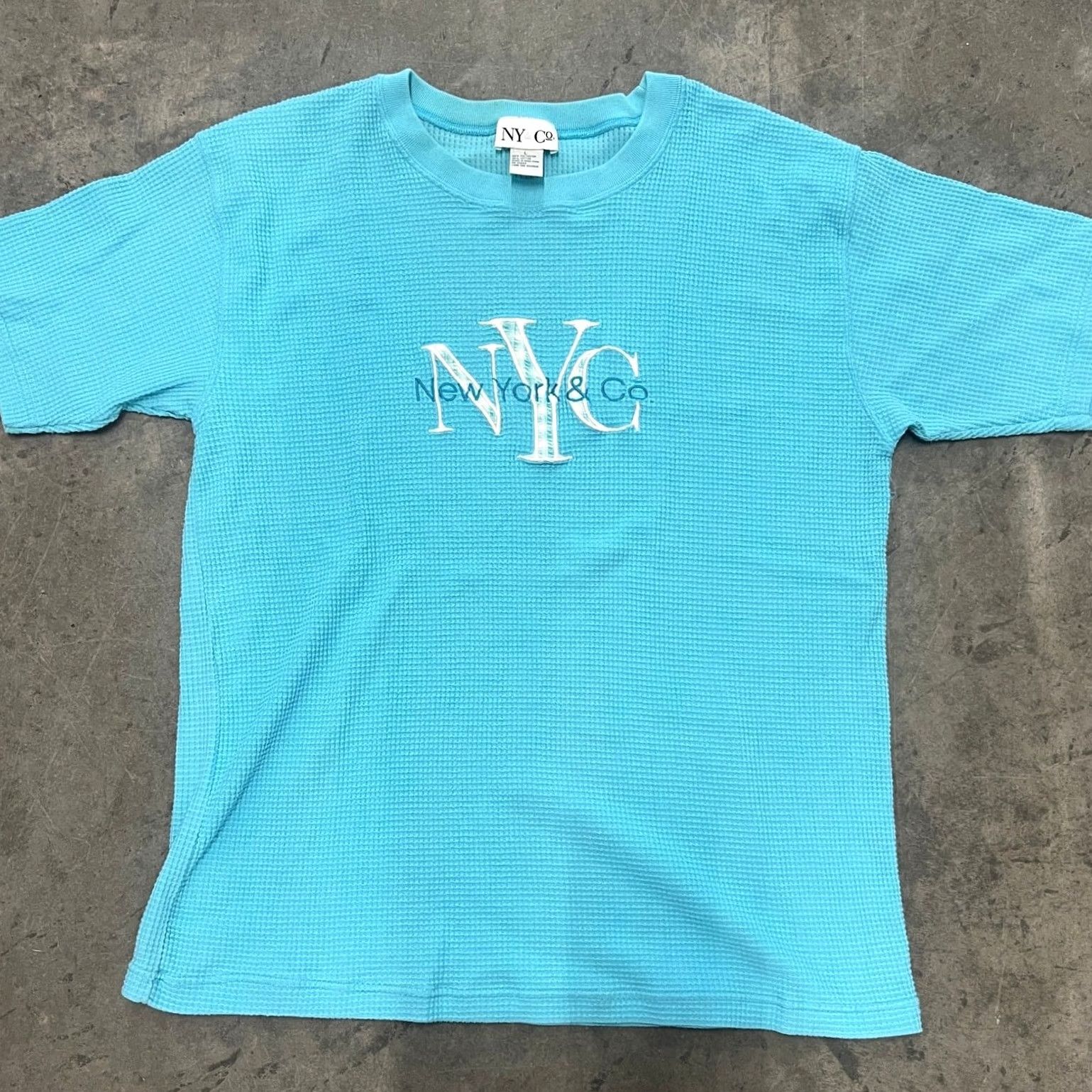 CO VINTAGE New York And Co Waffle Knit Blue Embroidered Graphic Tee L Mens Size US L / EU 52-54 / 3 - 2 Thumbnail