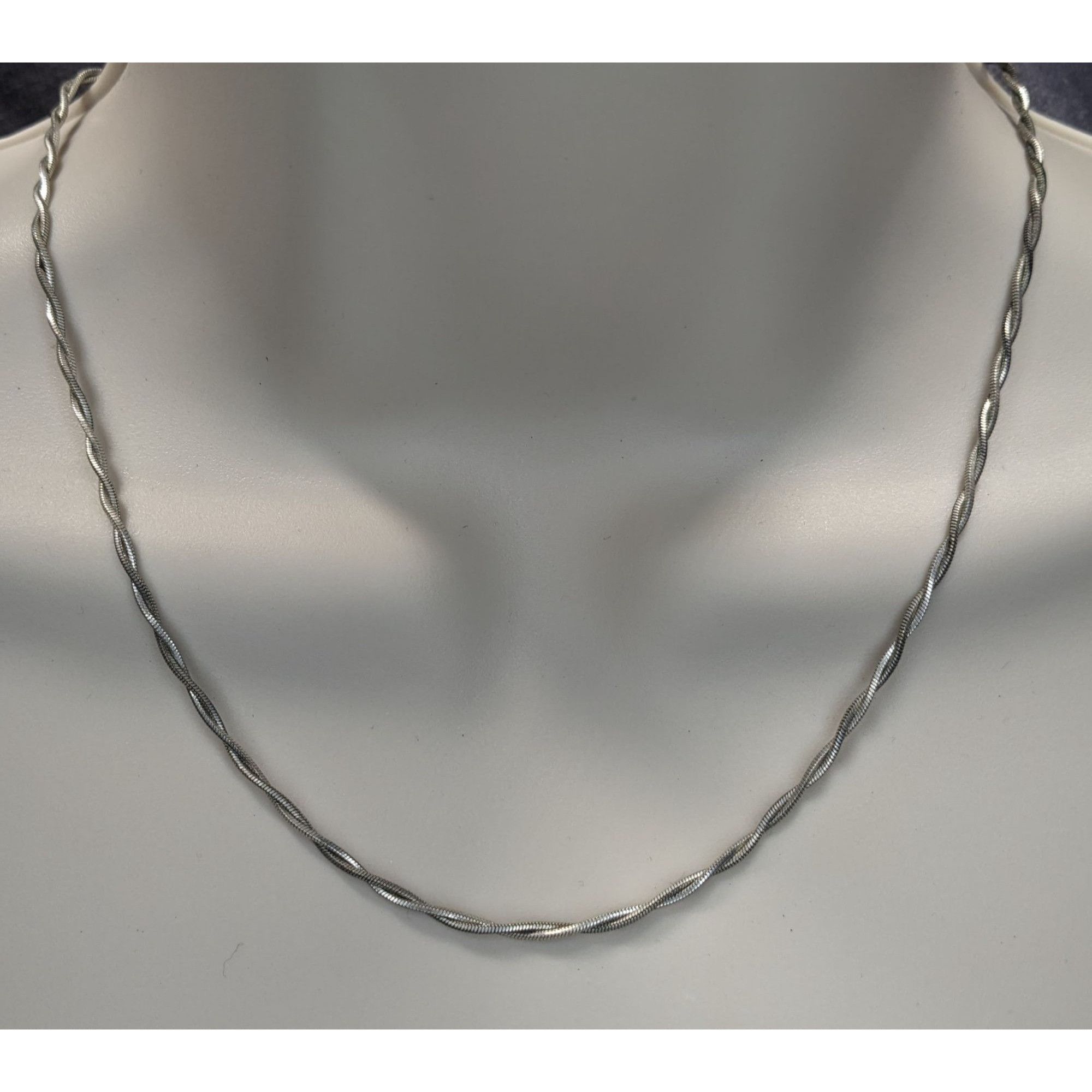 Other Dual Twisted Silver Tone Necklace With Lobster Clasp Size ONE SIZE - 4 Thumbnail