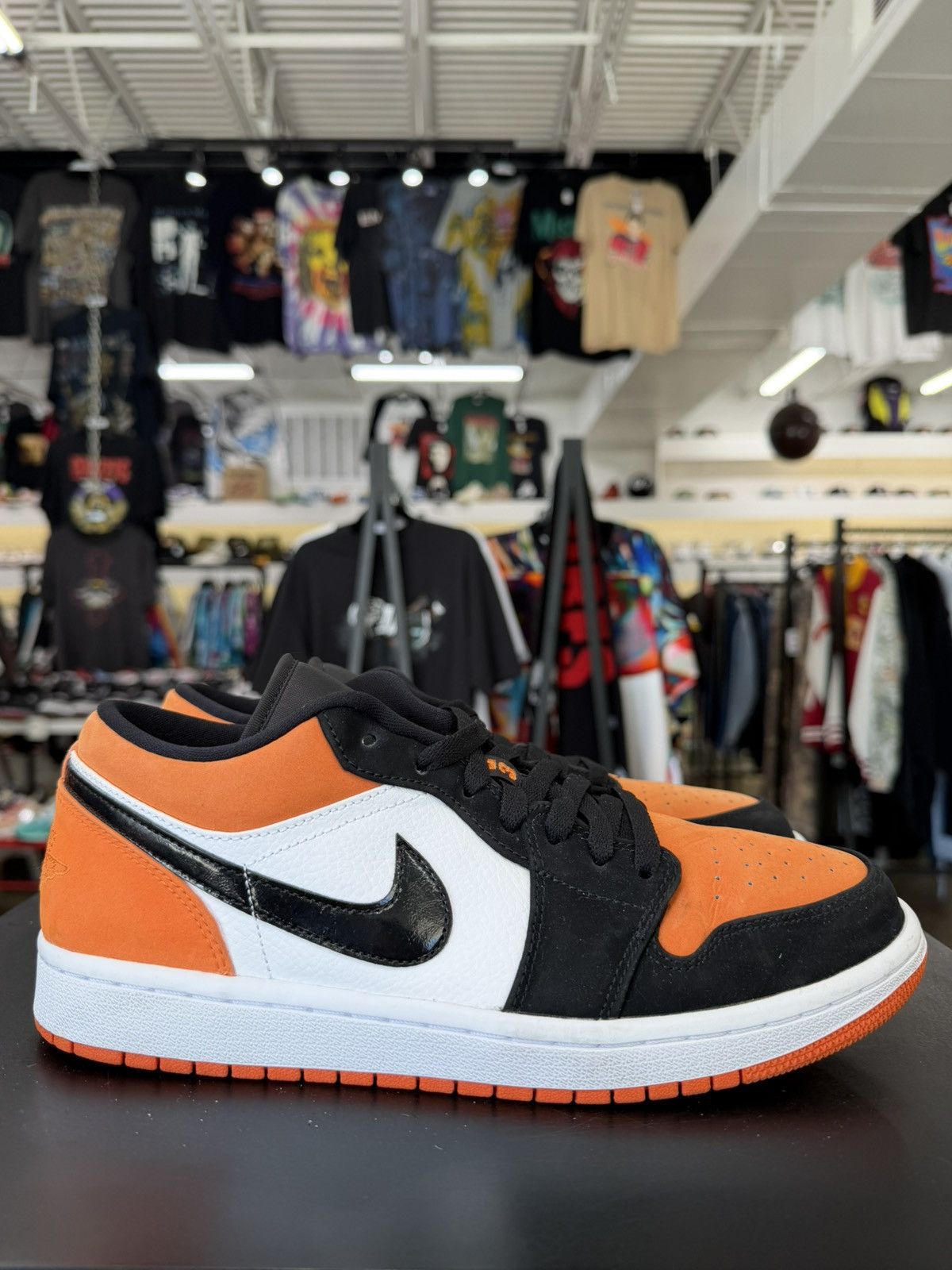 Jordan Brand Jordan 1 Low Shattered Backboard Size 9 (2021) Size US 9 / EU 42 - 6 Thumbnail