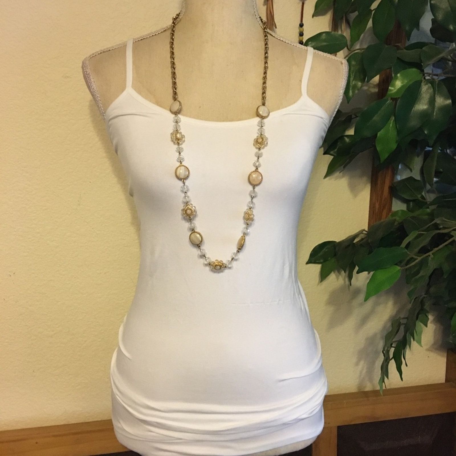 Vintage Vintage glass bead gold tone book link necklace Size ONE SIZE - 4 Thumbnail