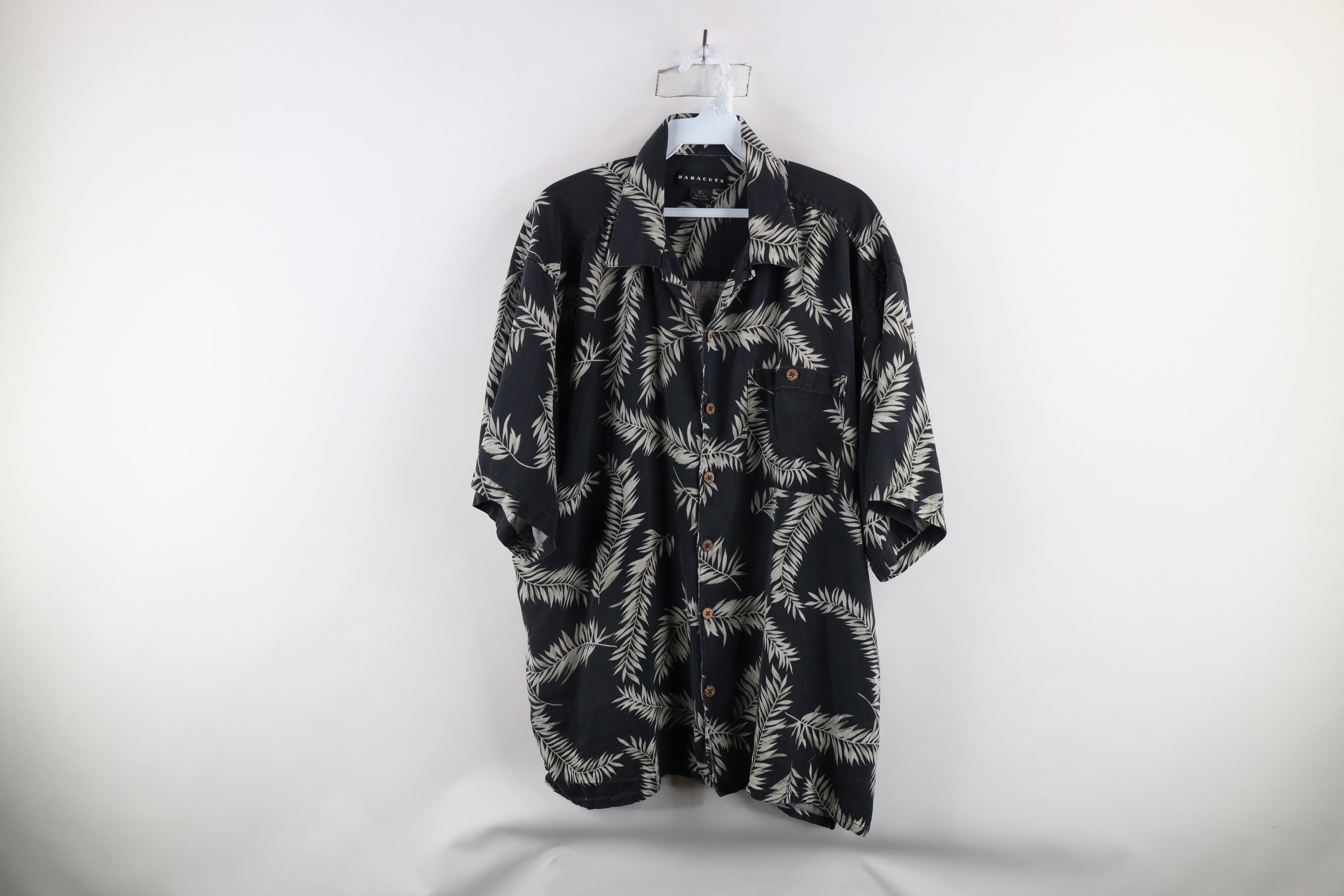 Vintage Vintage 90s Streetwear Palm Leaf Looped Collar Button Shirt Size US XL / EU 56 / 4 - 1 Thumbnail