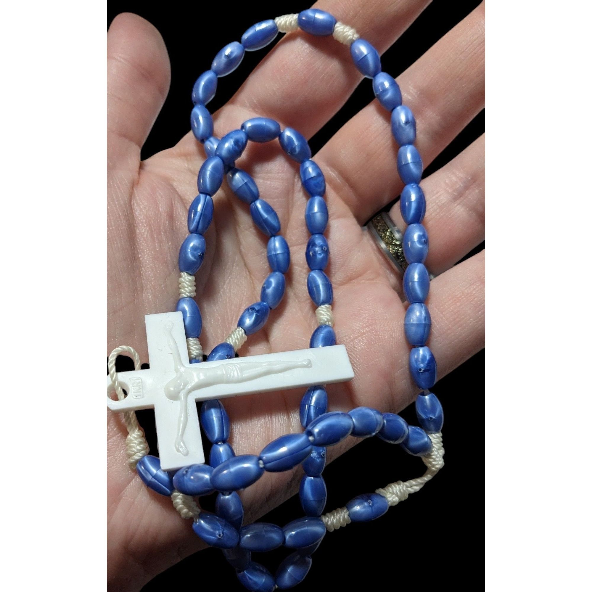 Other Blue And White Plastic Beaded Rosary Necklace Size ONE SIZE - 3 Thumbnail
