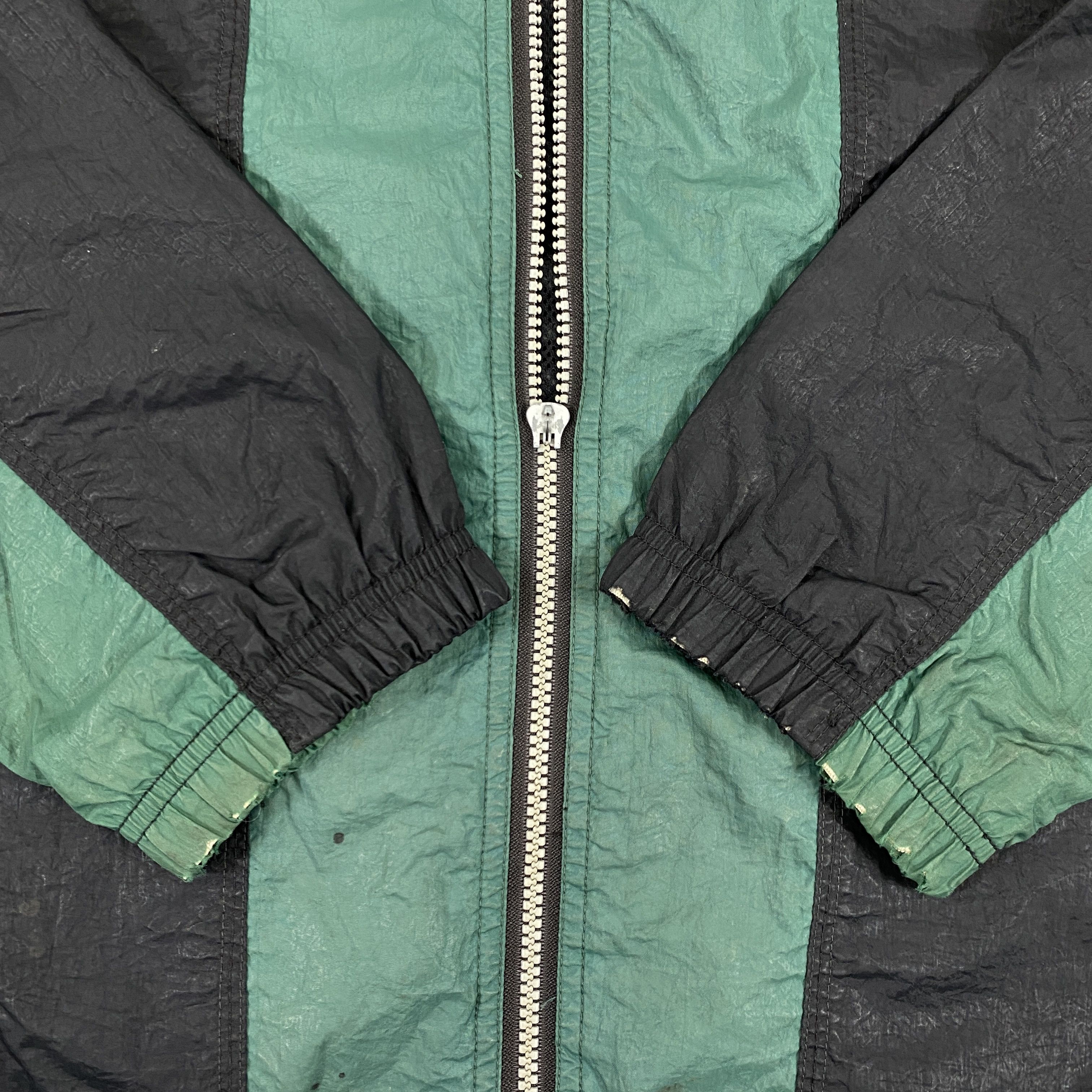 Japanese Brand Vintage Nike Distressed Windbreaker Puffer Jacket- J374 Size ONE SIZE - 19 Thumbnail