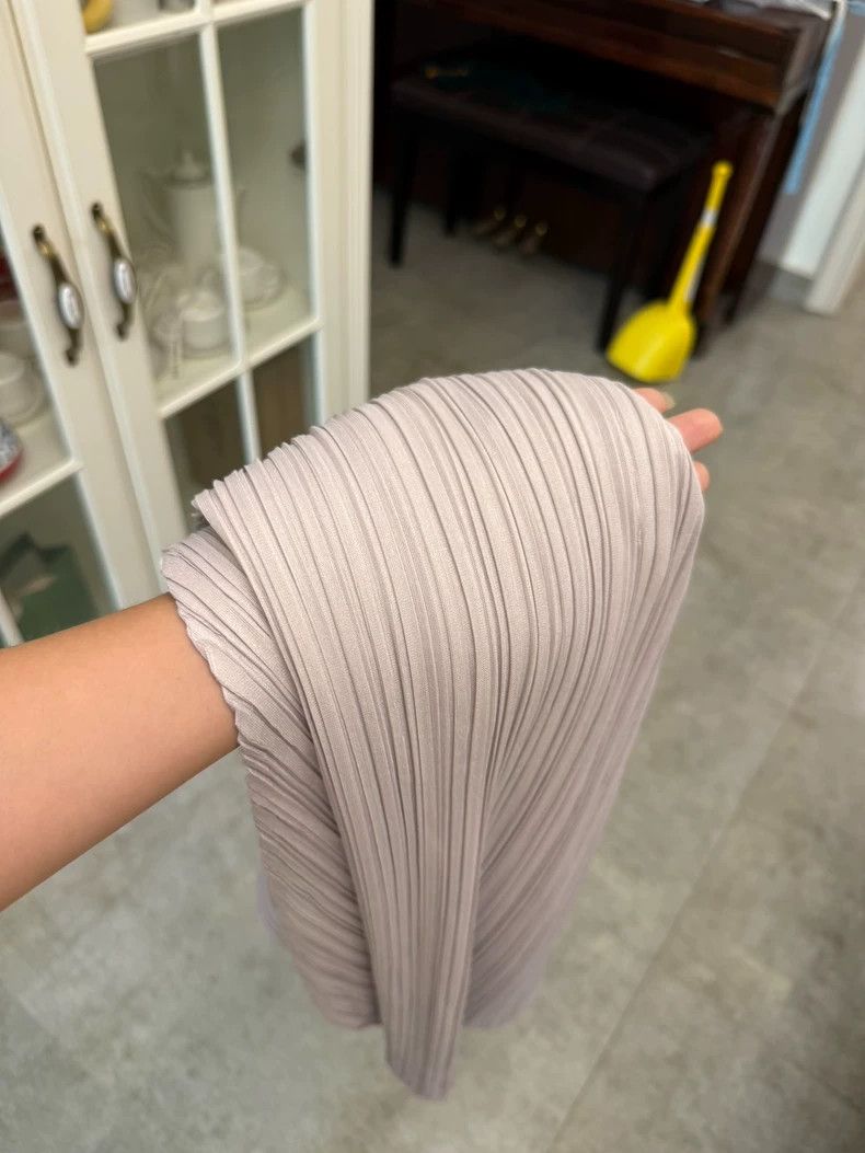 Issey Miyake Issey Miyake size:4 Beige pleated dress Size XS / US 0-2 / IT 36-38 - 8 Thumbnail