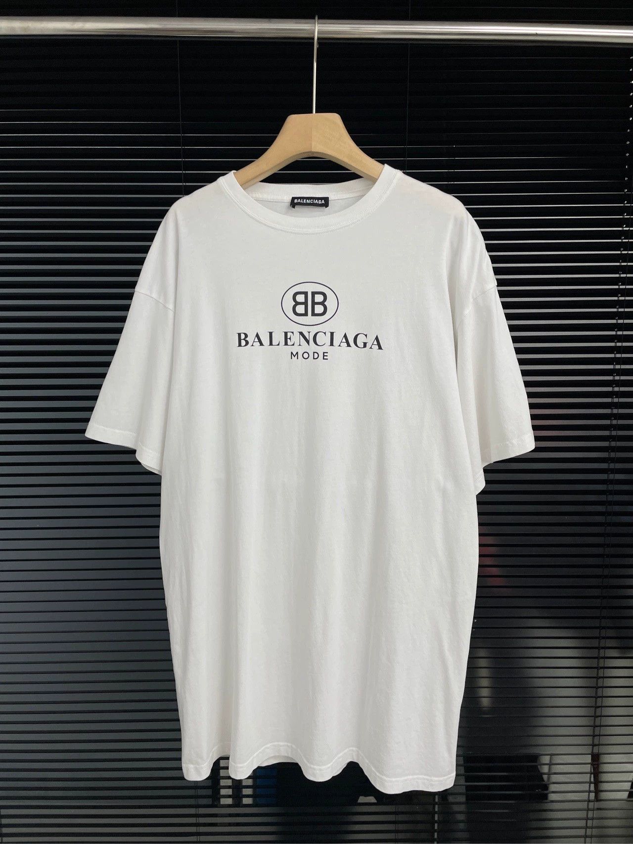 Balenciaga Balenciaga Double B Letter White Short Sleeve Size US S / EU 44-46 / 1 - 1 Thumbnail