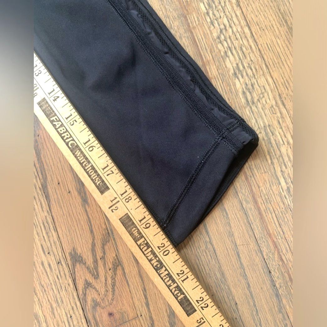 Lululemon Lululemon Wunder Under Crop (Hi-Rise) Awakend Leggings Black 2 Women Regular Capri 2 Black Womens Size 26" / US 2 / IT 38 - 3 Thumbnail