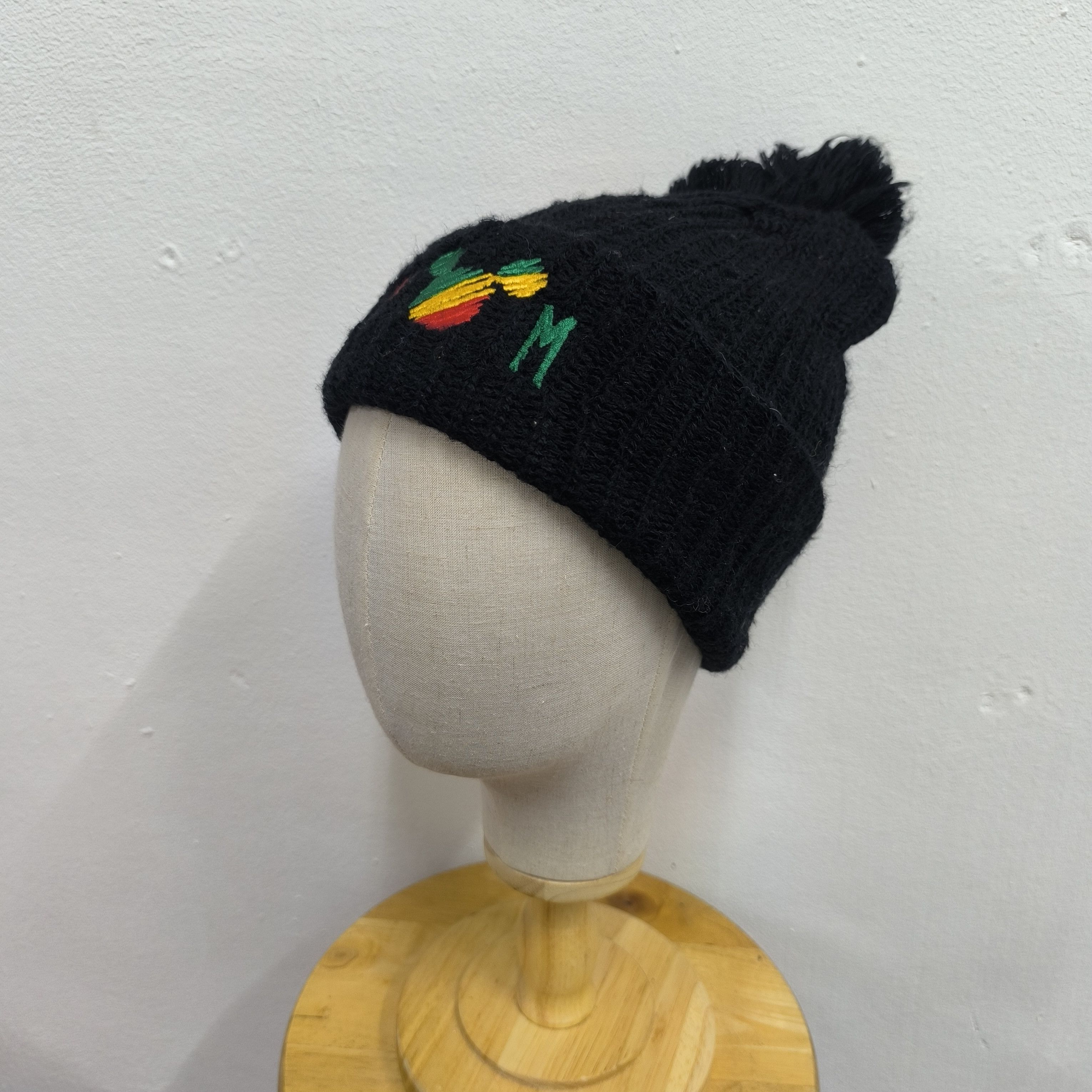 Mickey Mouse ✨Vintage disney mickey mouse rasta made in usa beanie hat Size ONE SIZE - 2 Thumbnail