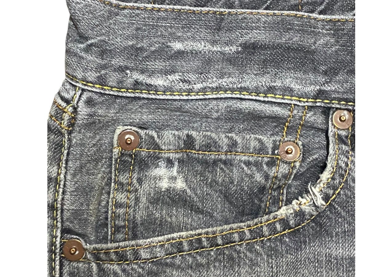 Japanese Brand Vintage Japanese Brand Uniqlo S002 Faded Wash Straight Fit Size US 35 - 8 Thumbnail