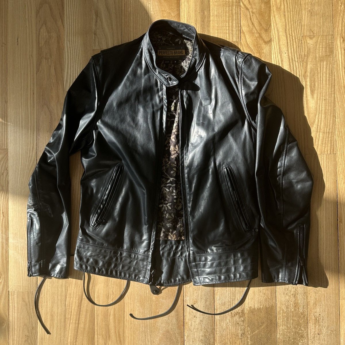 Schott Perfecto Leather Jacket - Black Cafe Racer- Small
