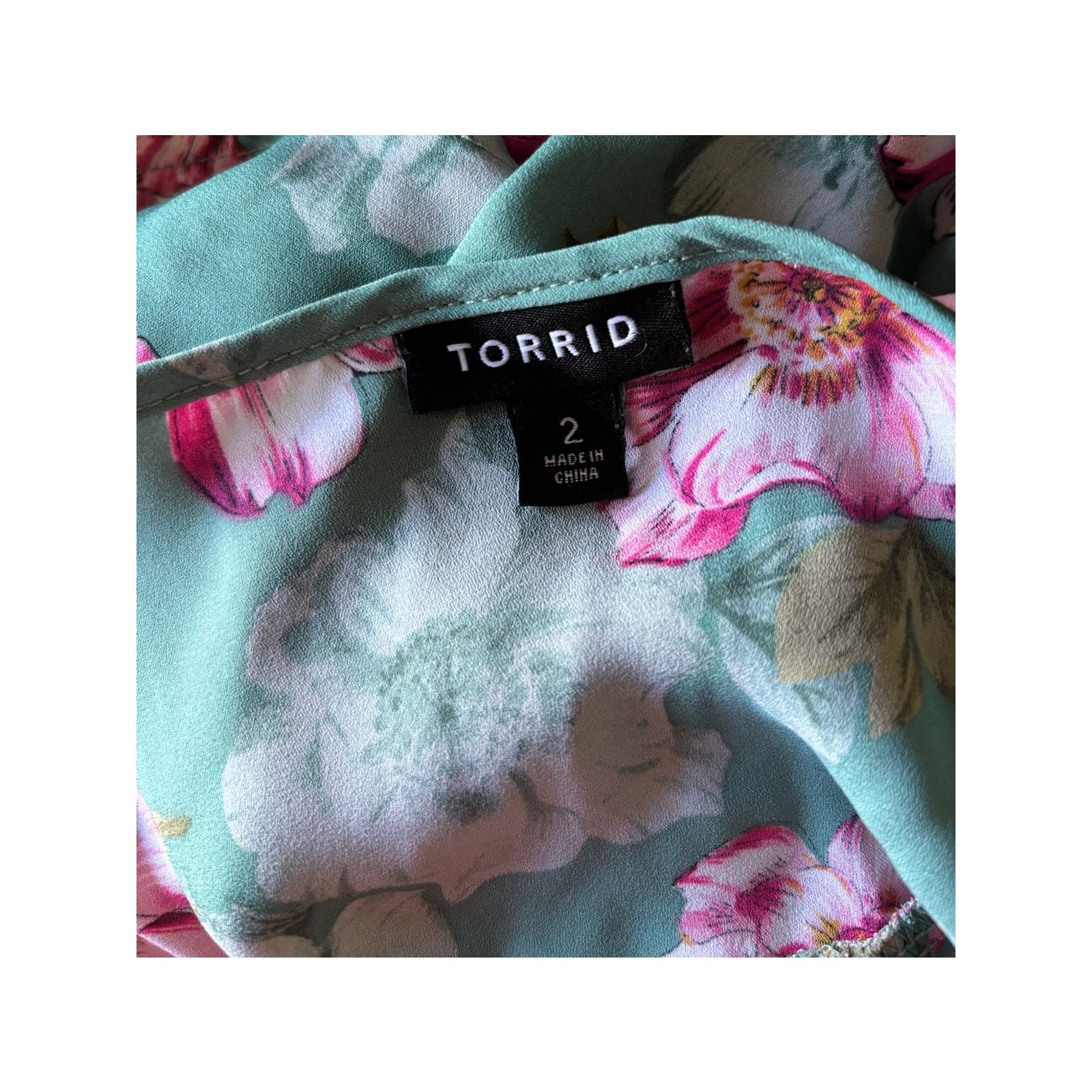 Other Torrid Georgette Keyhole Blouse Size 2 2X Green Floral Size XXL / US 16-18 / IT 52-54 - 7 Thumbnail