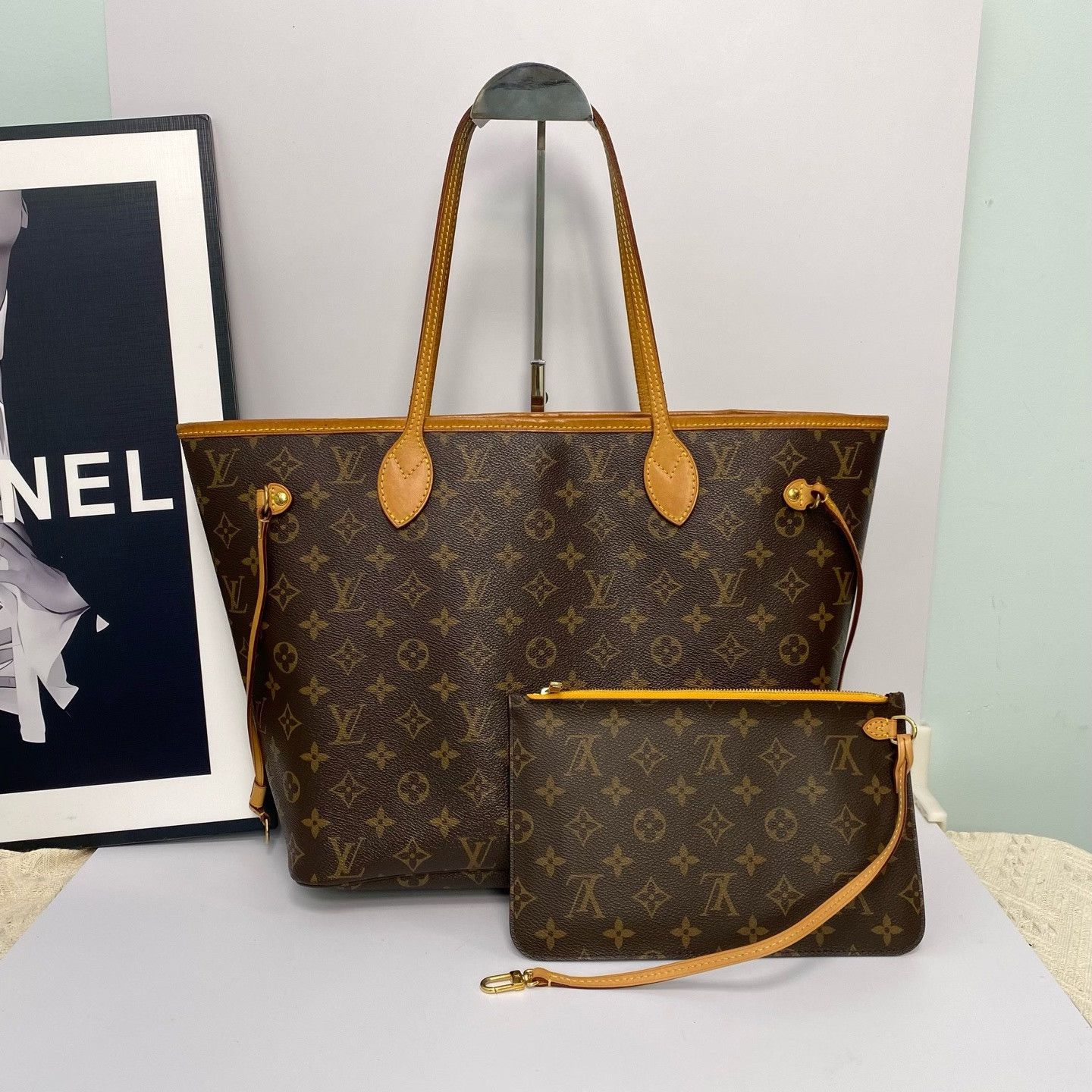 Louis Vuitton Pre-loved Bag Very good condition Size ONE SIZE - 1 Thumbnail