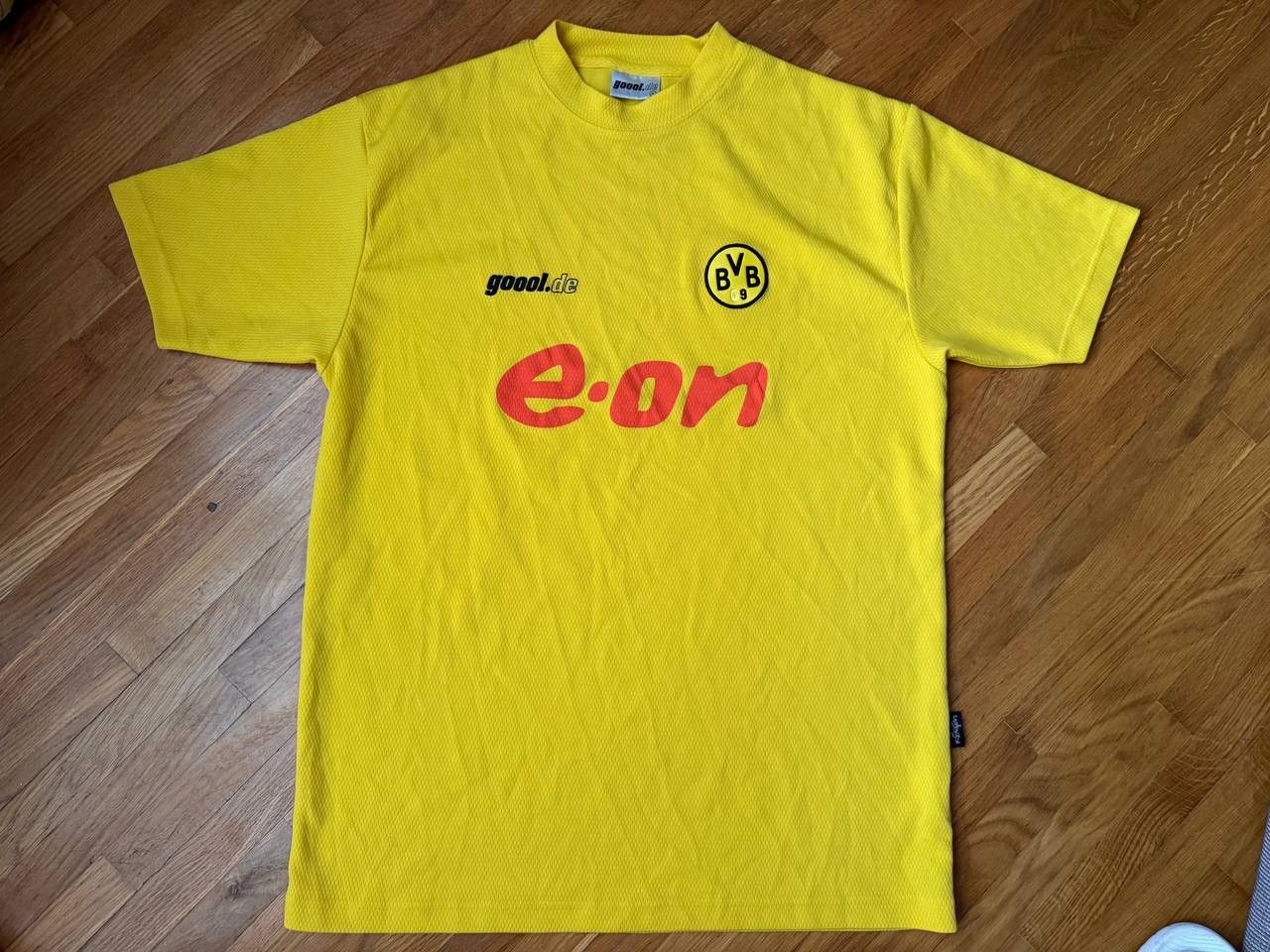 Chelsea Soccer Gool.de Borussia Dortmund 2003-2004 soccer jersey tee Size US XL / EU 56 / 4 - 1 Thumbnail