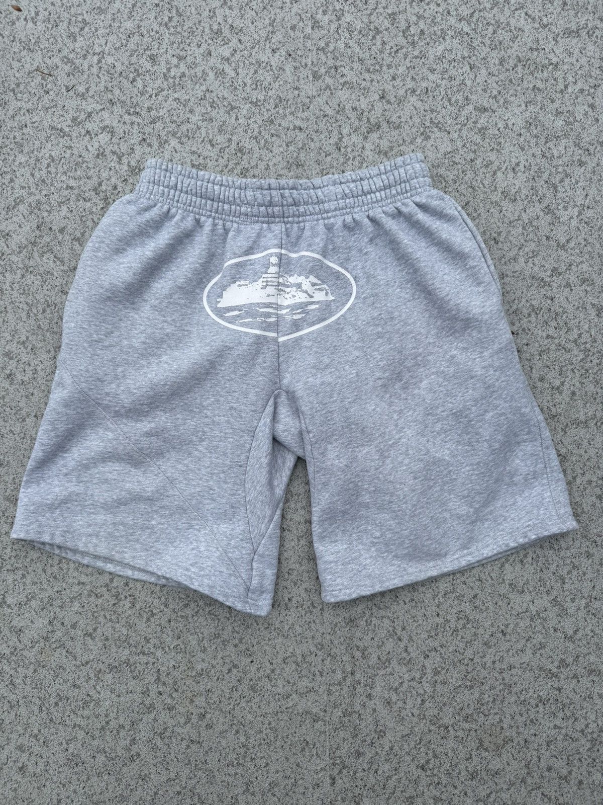 Corteiz Corteiz HMP Raw Hem shorts heather grey medium | Grailed