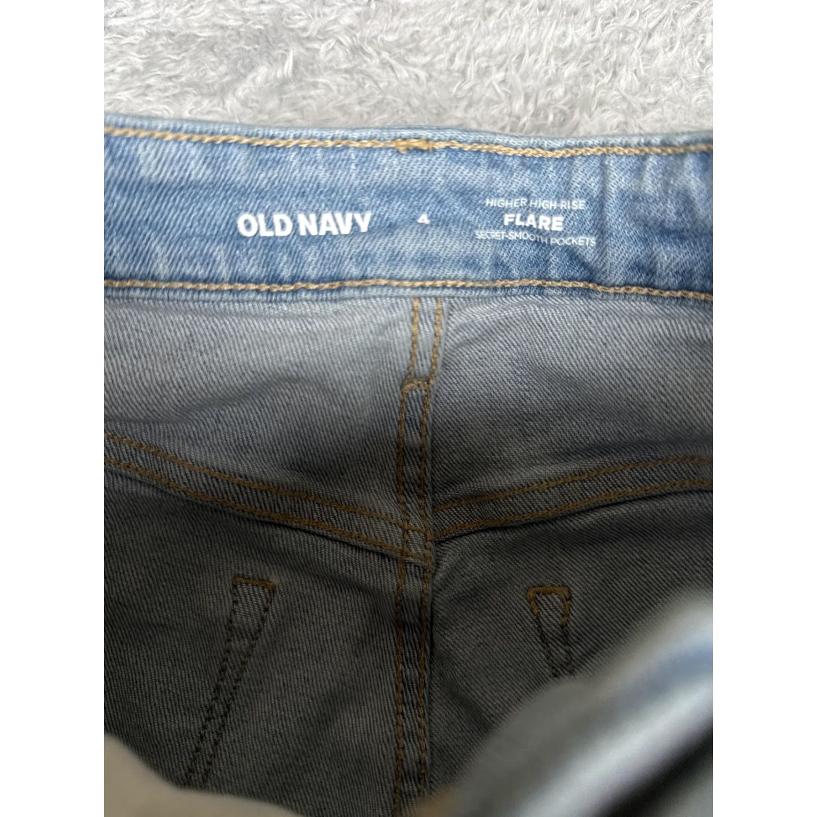 Old Navy VINTAGE Old Navy Higher High-Rise Flare Jeans Womens 4 Blue Light Wash Stretch 25x30 Size 27" / US 4 / IT 40 - 6 Thumbnail