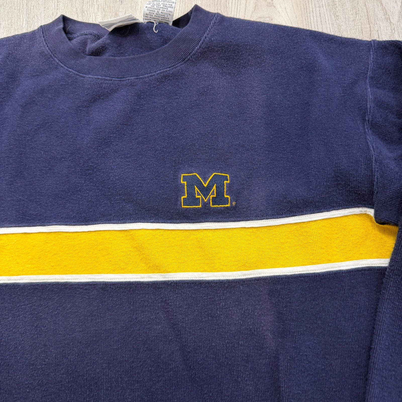 Vintage Vintage Michigan Wolverines Pullover Men's Large Blue Yellow Size US L / EU 52-54 / 3 - 3 Thumbnail