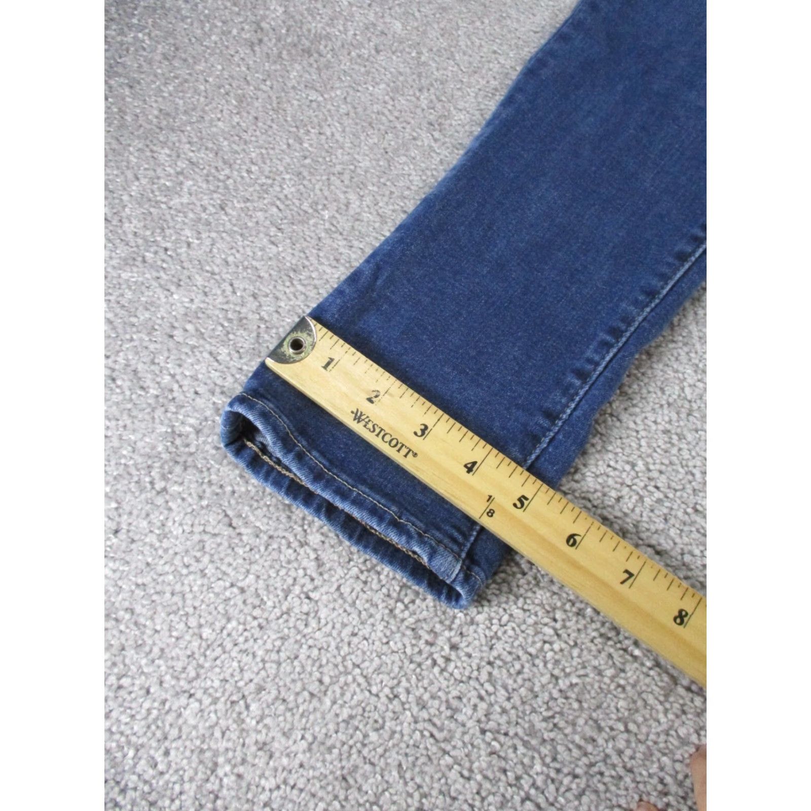 Levi's VINTAGE Levis 721 Jeans Womens 31 High Rise Skinny Dark Wash Denim Ripped Blues Size 24" / US 00 / IT 34 - 7 Thumbnail