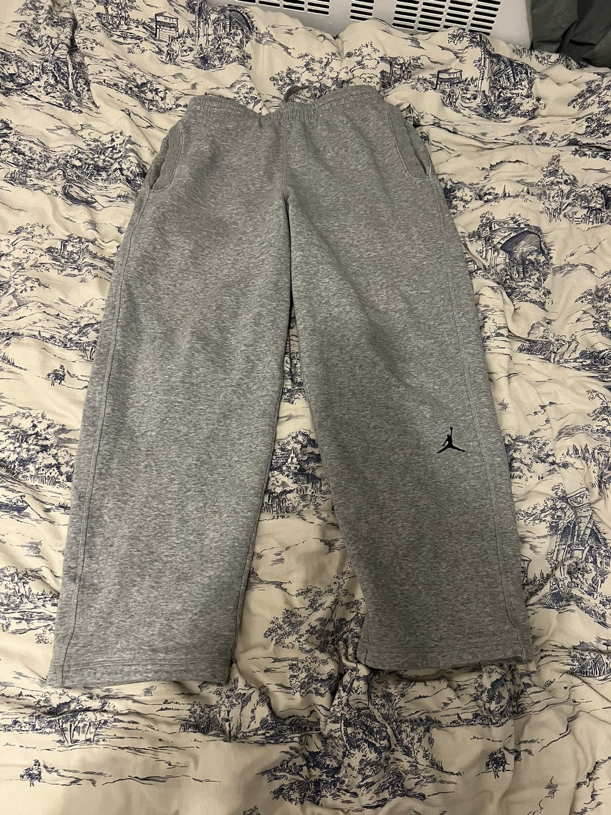 jordan sweatpants straight leg
