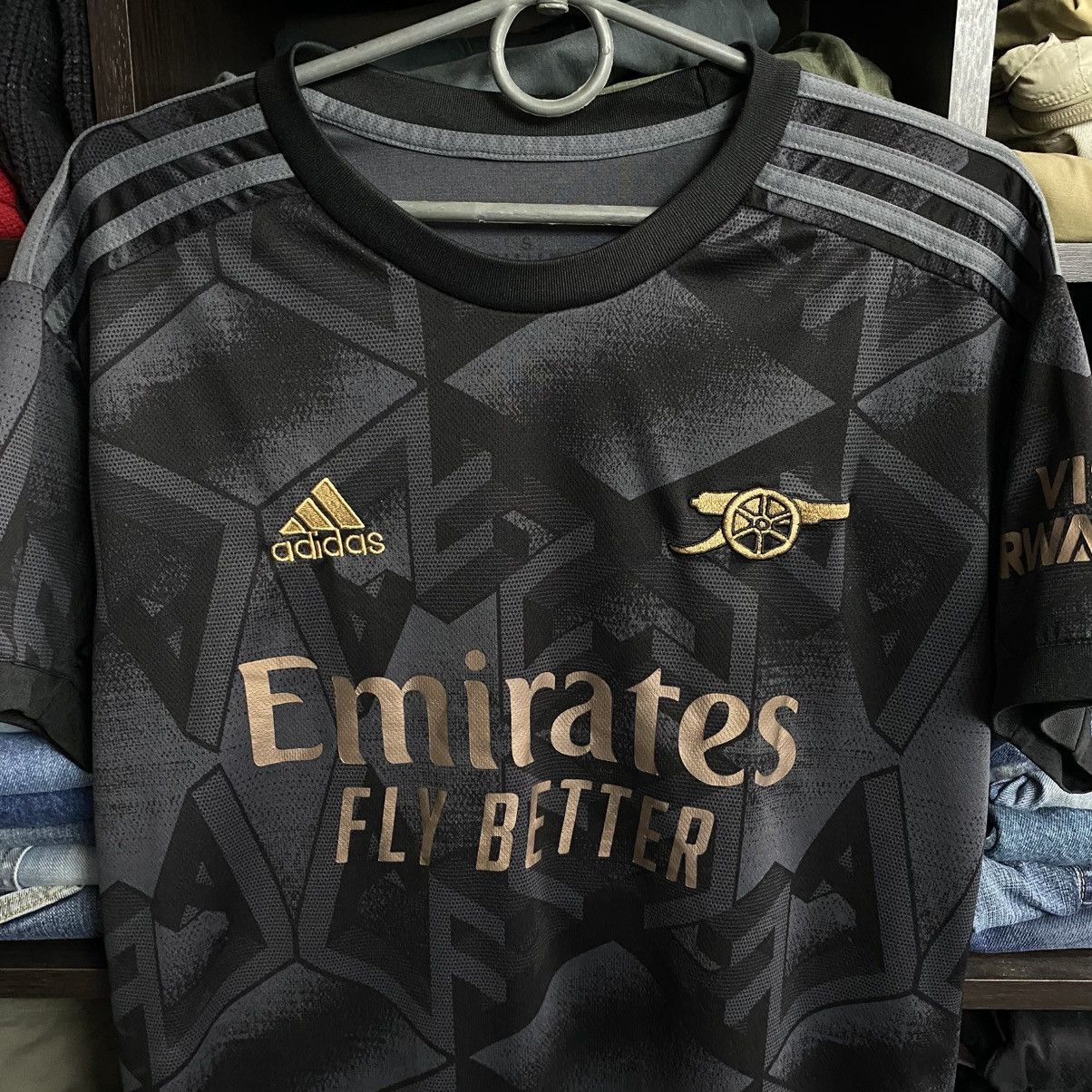 Adidas Vintage Adidas FC Arcenal Emirates 2022 soccer jersey Size US S / EU 44-46 / 1 - 2 Thumbnail