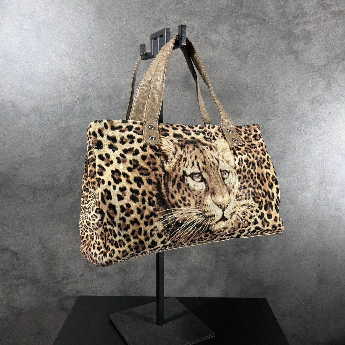 Japanese Brand Vintage Y2K Leopard Print Avant Garde Hand Shoulder Bag Size ONE SIZE - 1 Thumbnail