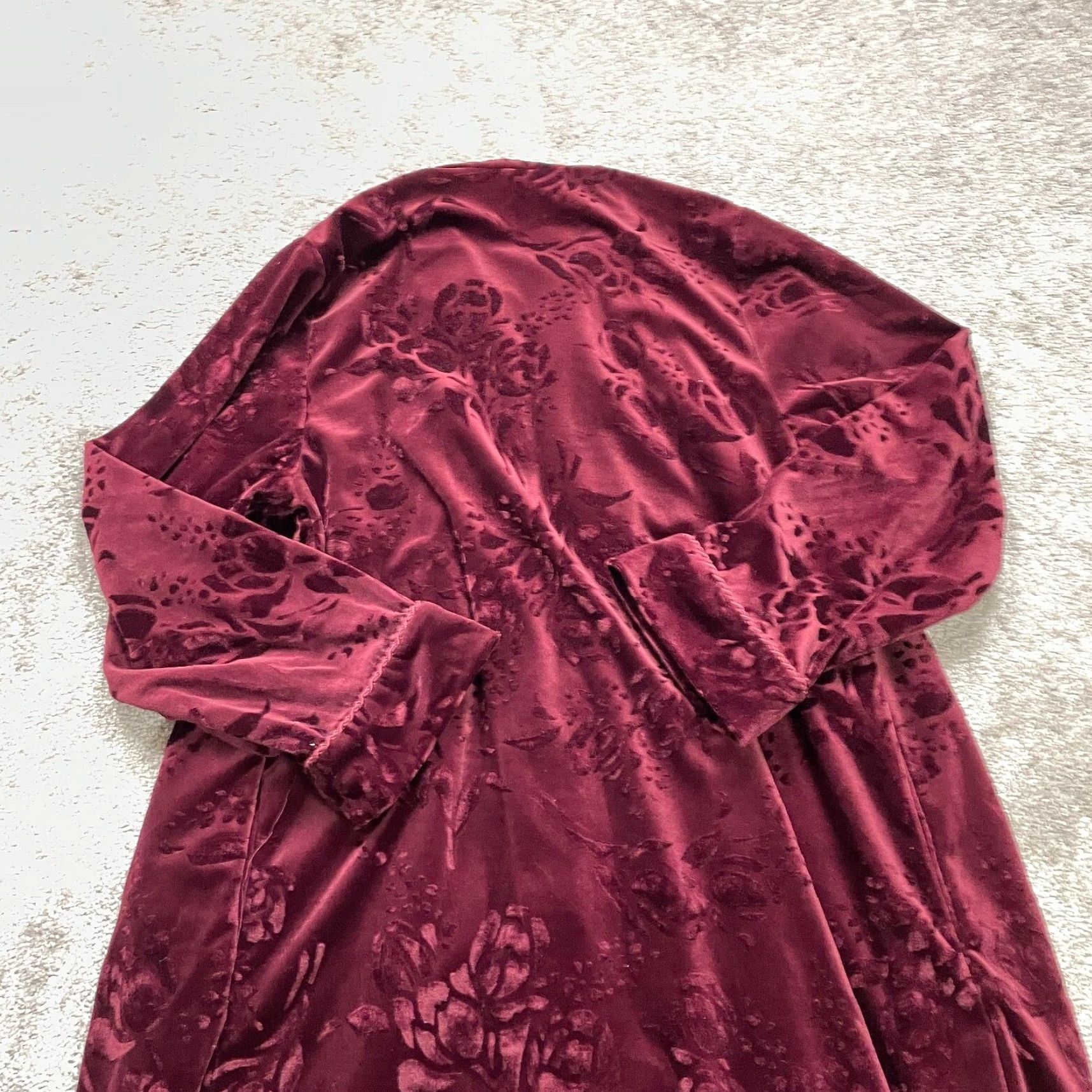 Vintage Jasmine Rose Long Velvet Shift Dress Women Small Maroon Long Sleeve Pleated Neck Floral Size S / US 4 / IT 40 - 3 Thumbnail