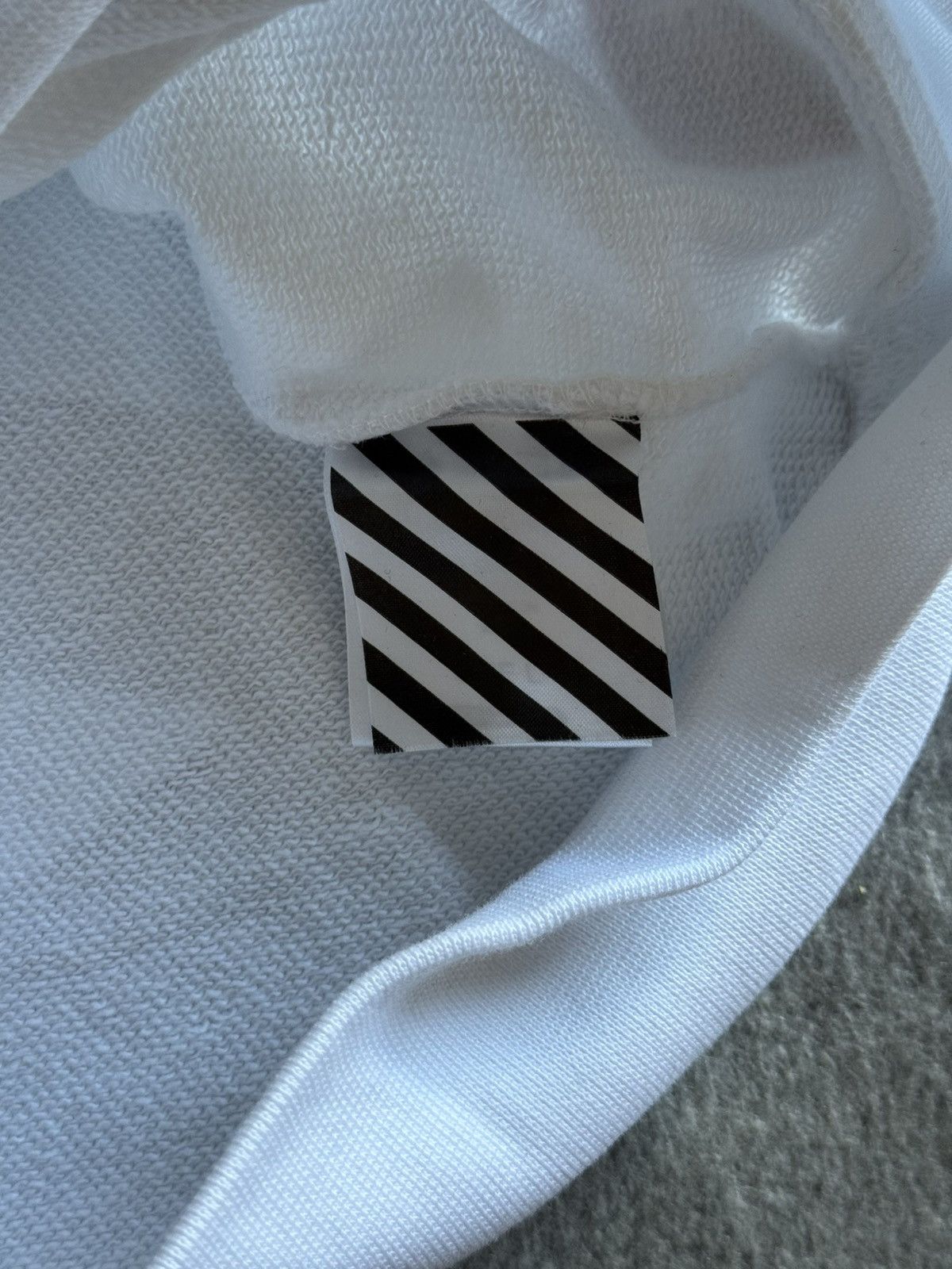 Off-White Sweatshirt Off-White Antonia Collab Colorful Printed Back Size US L / EU 52-54 / 3 - 7 Thumbnail