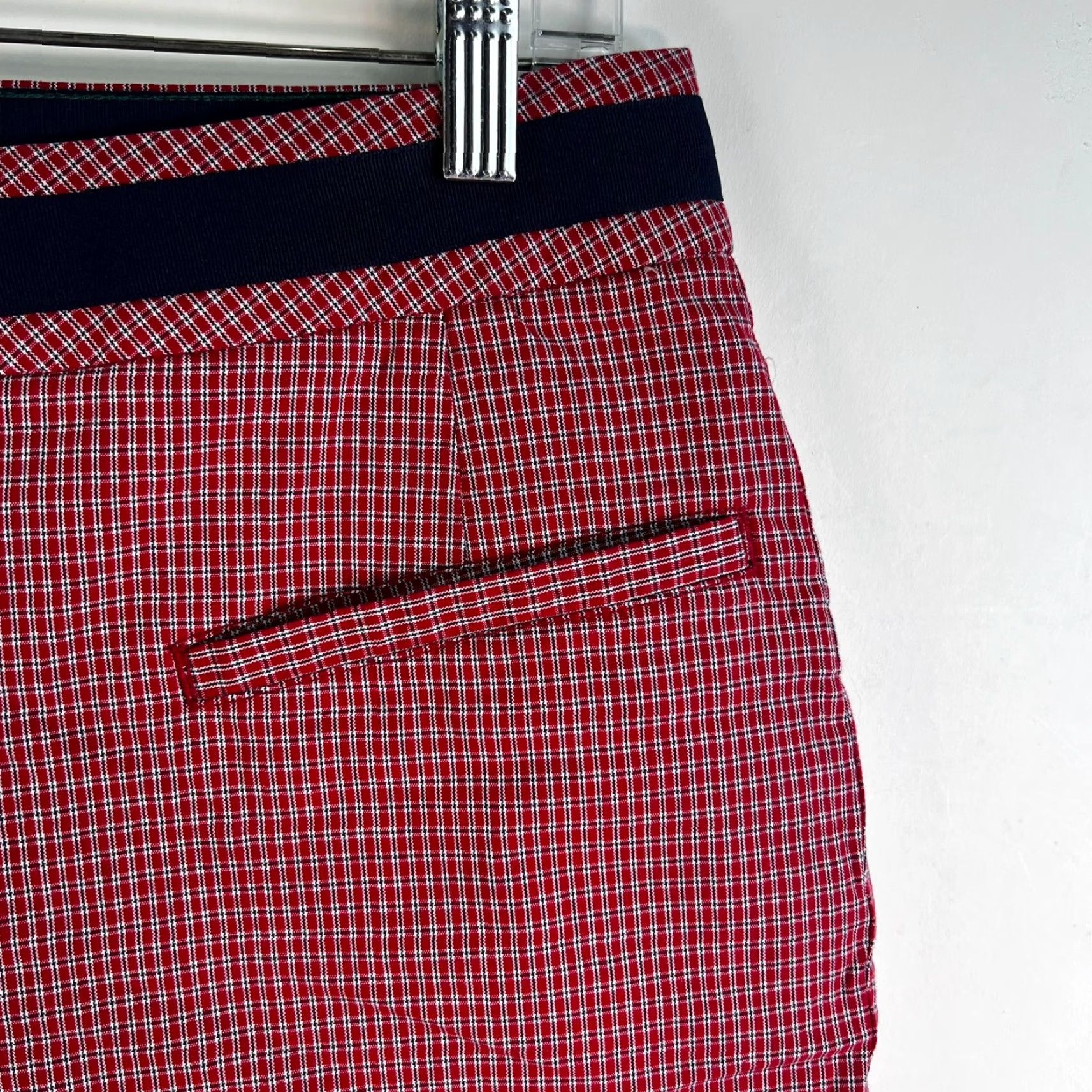 Tommy Hilfiger Tommy Hilfiger Golf Bermuda Plaid Shorts Womens Size 8 Red Size 30" / US 8 / IT 44 - 2 Thumbnail