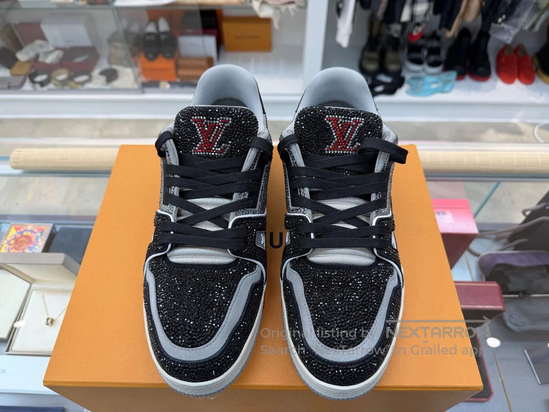 Louis Vuitton lv trainer cement gray diamond sneakers. Size US 10 / EU 43 - 2 Thumbnail