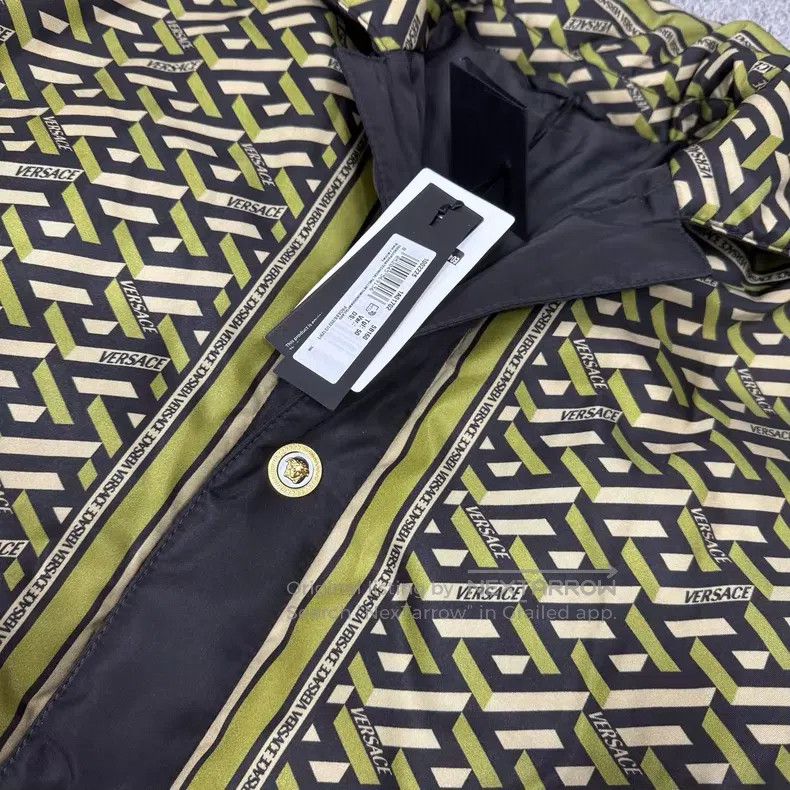 Versace Versace Medusa smiley face printed jacket and cotton jack Size US L / EU 52-54 / 3 - 3 Thumbnail