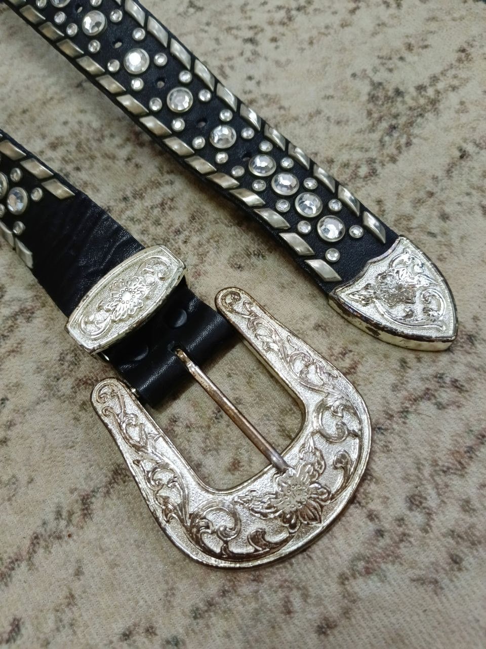 Leather STUDDED SWAROVSKI UNBRAND LEATHER BELT Size ONE SIZE - 4 Thumbnail