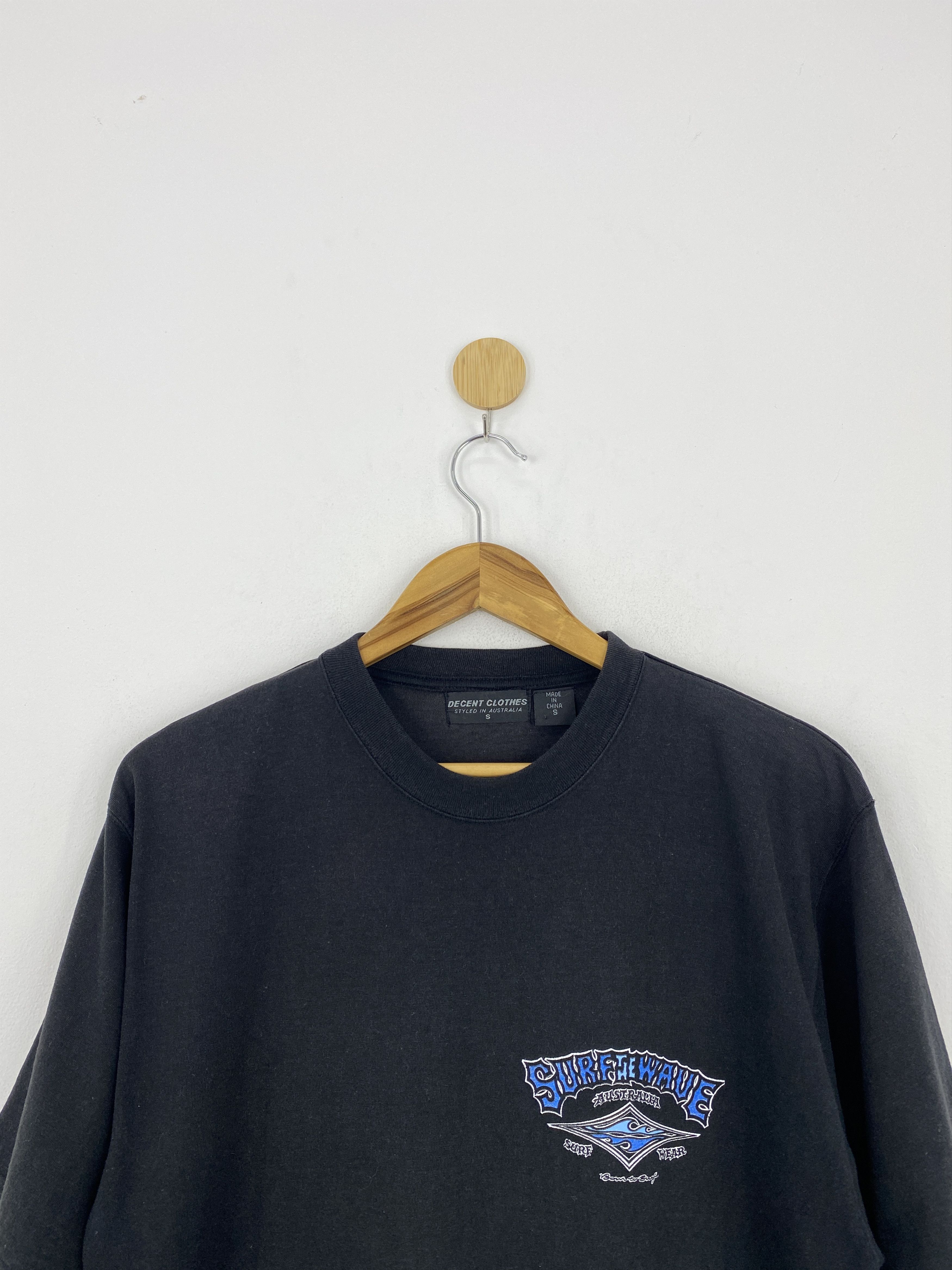 Other Vintage Decent Clothes Surfing Short Sleeve Tshirt TA0525 Size US S / EU 44-46 / 1 - 4 Thumbnail