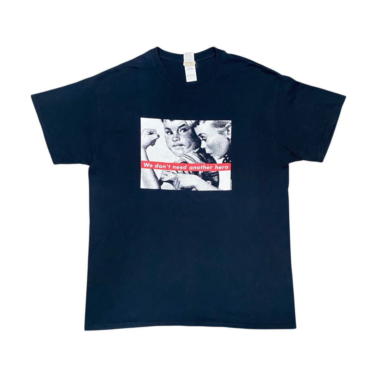 Barbara Kruger Vintage Barbara Kruger Fotofolio Box Logo T Shirt y2k Size US L / EU 52-54 / 3 - 1 Thumbnail