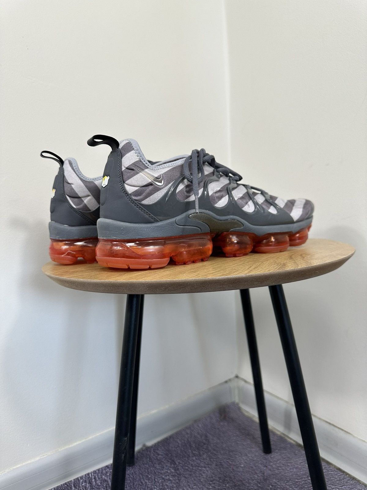 Nike Nike Air VaporMax Plus Wolf Grey Striped Sneakers Shoes Size US 12 / EU 45 - 5 Thumbnail