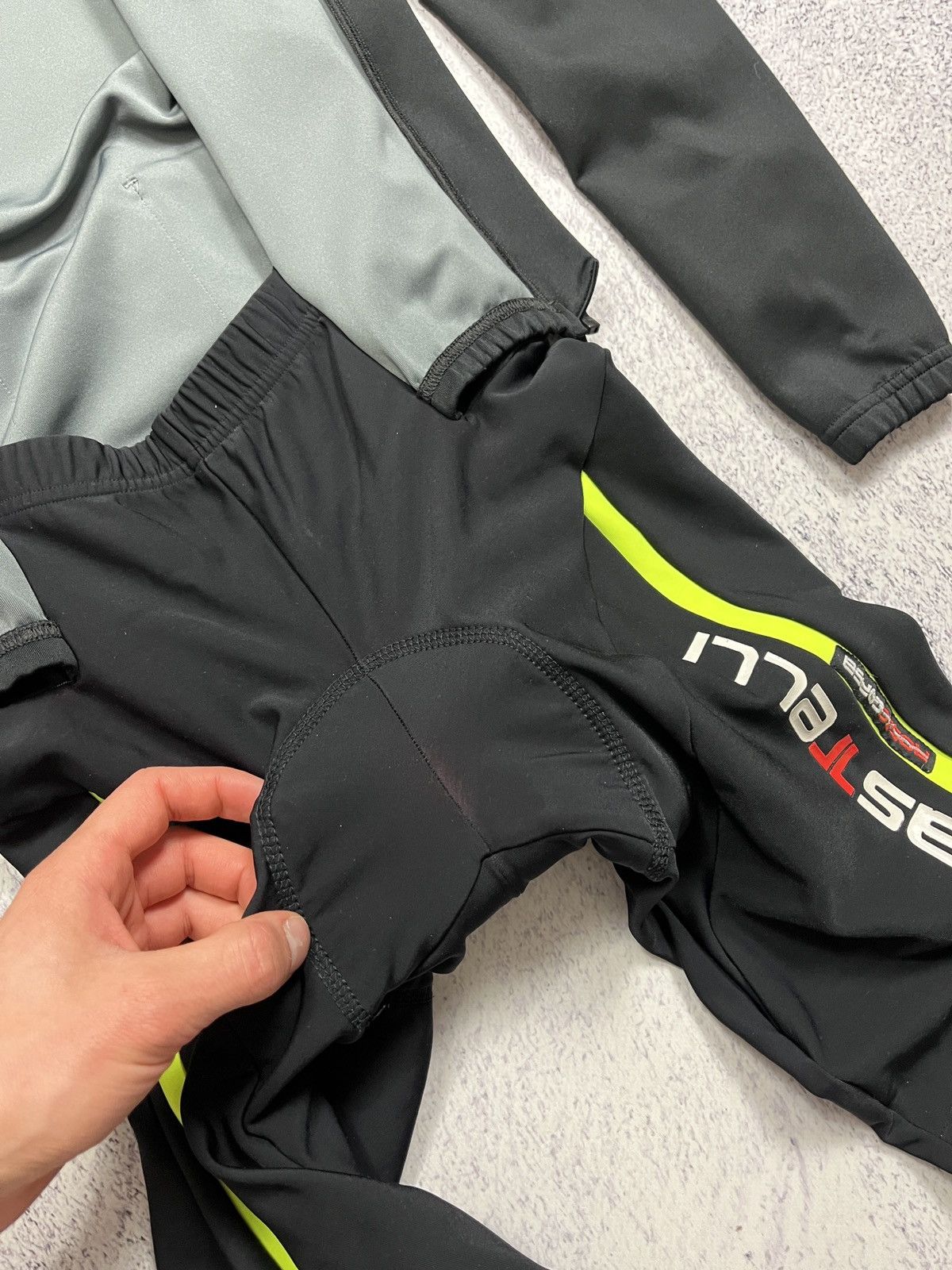 Other Castelli Cycling Jersey Thermosuit Gore Rosso Corsa Bibs Size US L / EU 52-54 / 3 - 11 Thumbnail