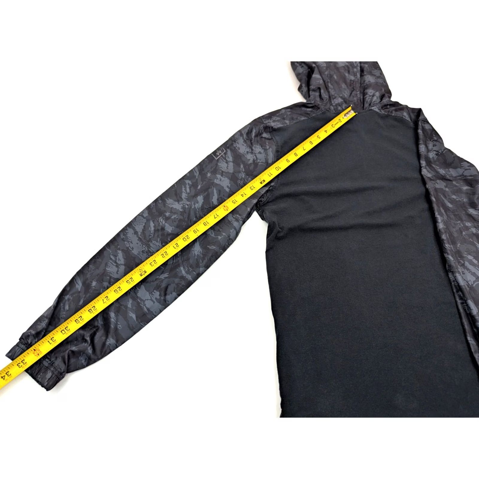 Under Armour Under Armour Hoodie Shirt Mens M Black Pullover Zip Windbreaker Top Cotton Bottom Fitted All Seasons Size US M / EU 48-50 / 2 - 8 Thumbnail