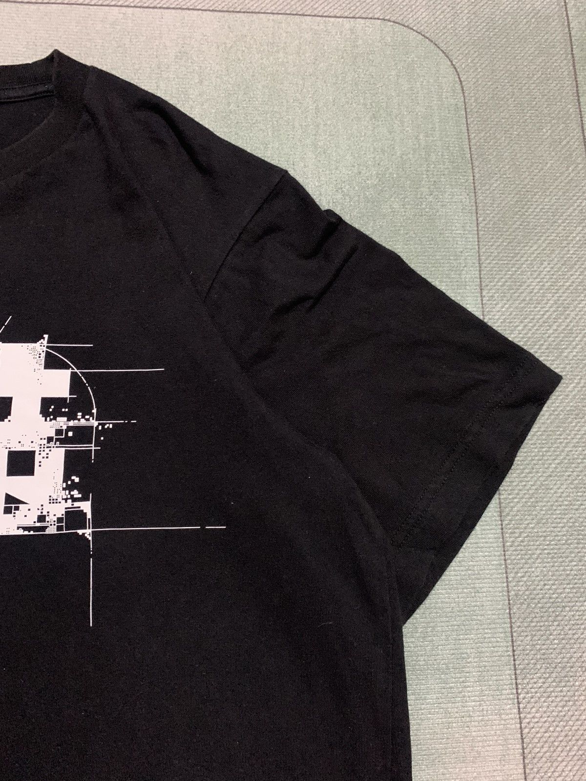 Uniqlo GEN HOSHINO x UNIQLO Pixar Art Amuse Tee Shirt Size US L / EU 52-54 / 3 - 3 Thumbnail